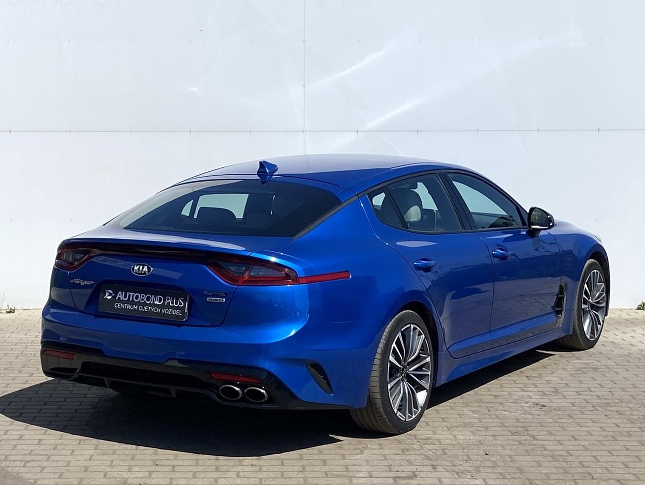 Kia Stinger, 2.2 CRDi 147kW 8AT GT-Line - fotka 2