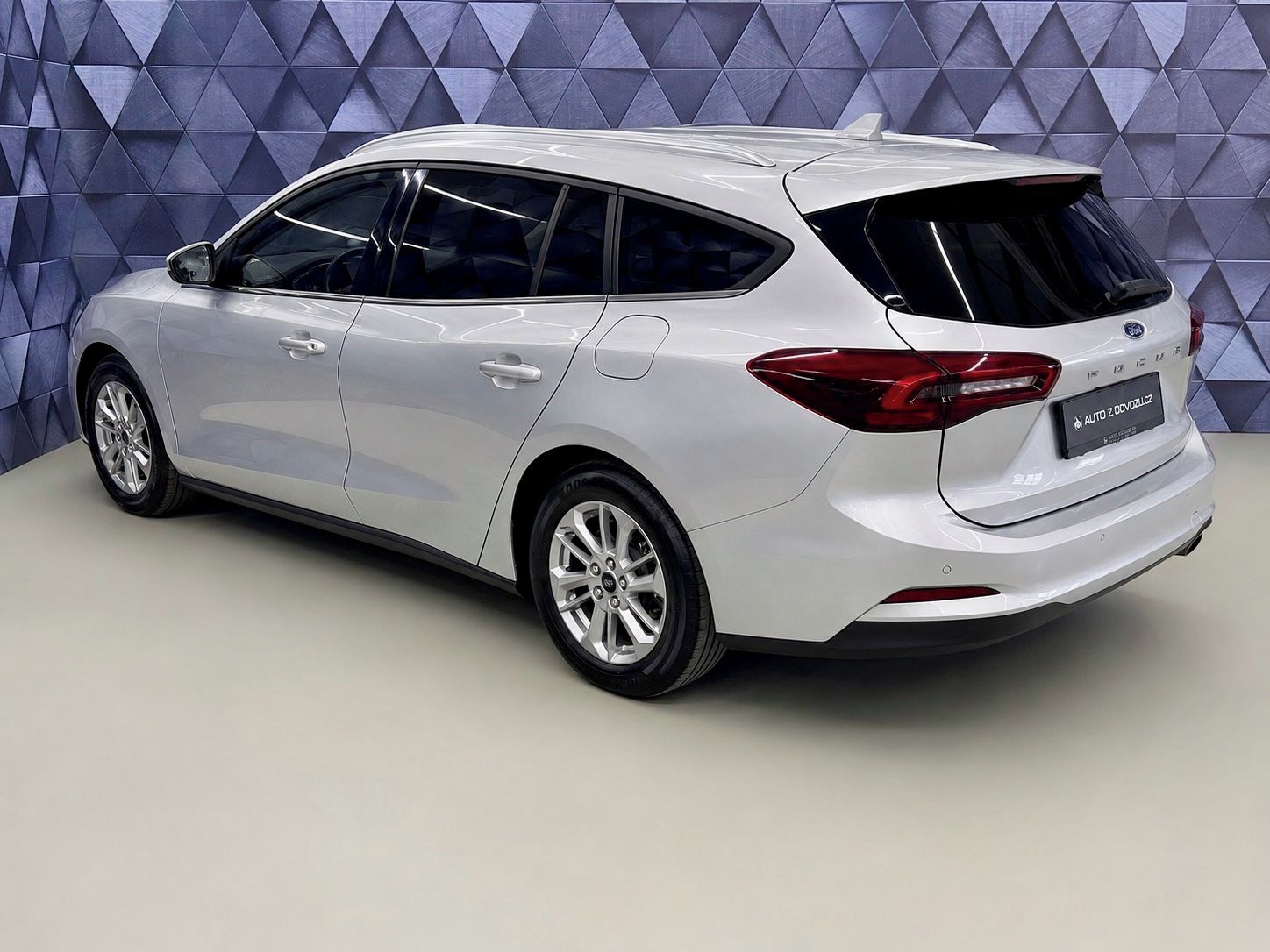 Ford Focus, 1.0 ECOBOOST A/T TITANIUM, LED - fotka 5