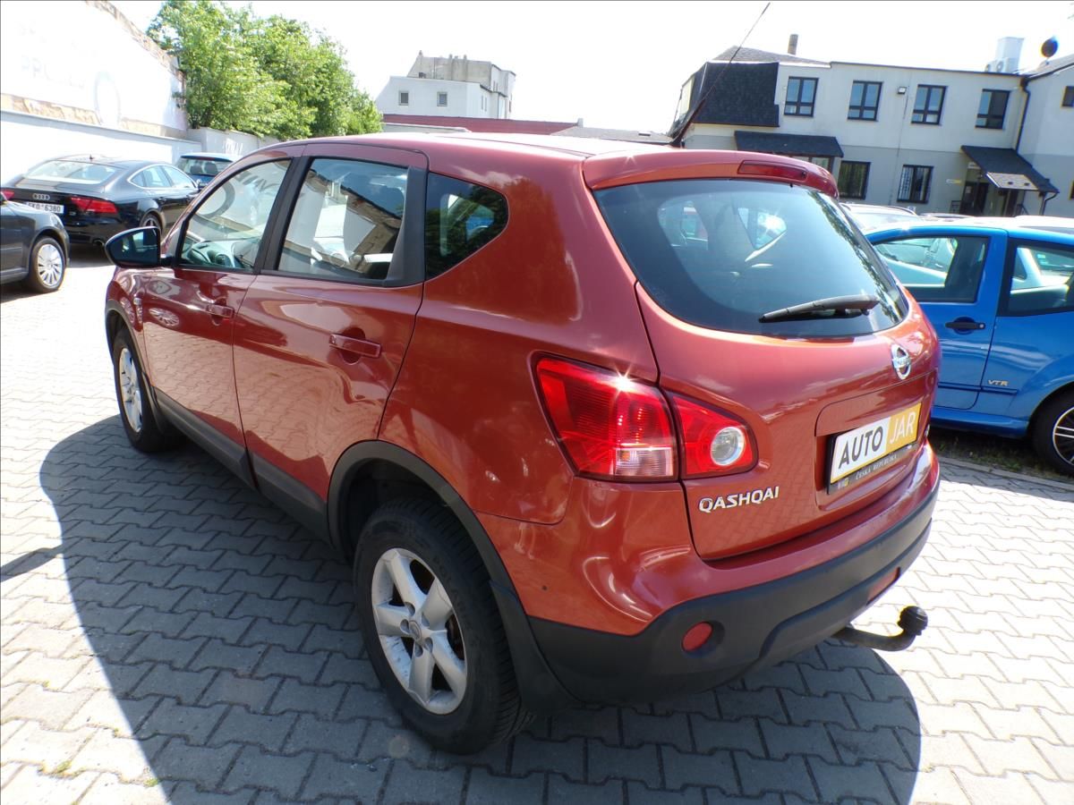 Nissan Qashqai, 1,5 DCi  TAŽNÉ ZAŘÍZENÍ - fotka 4