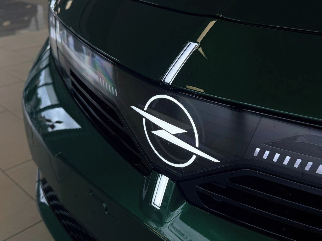 Opel Astra, Nová Astra ST Edition Hybrid - fotka 4