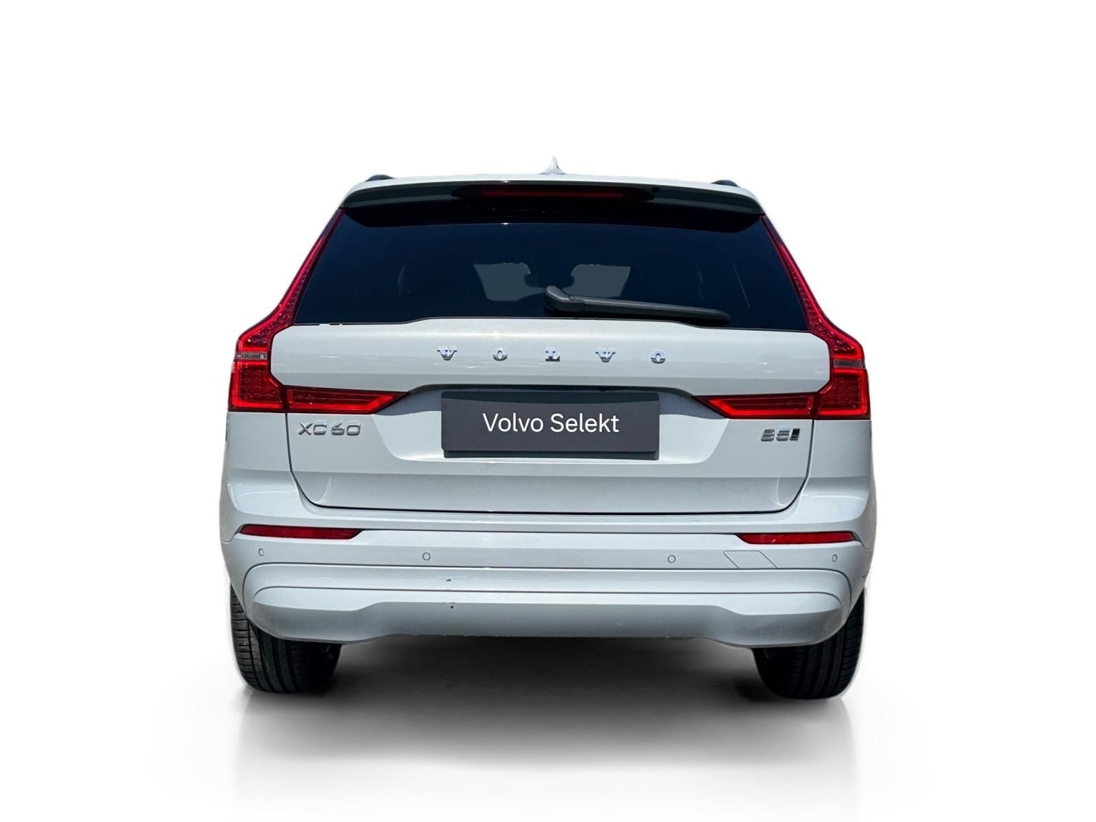 Volvo XC60, B5 AWD CORE + kola - fotka 4