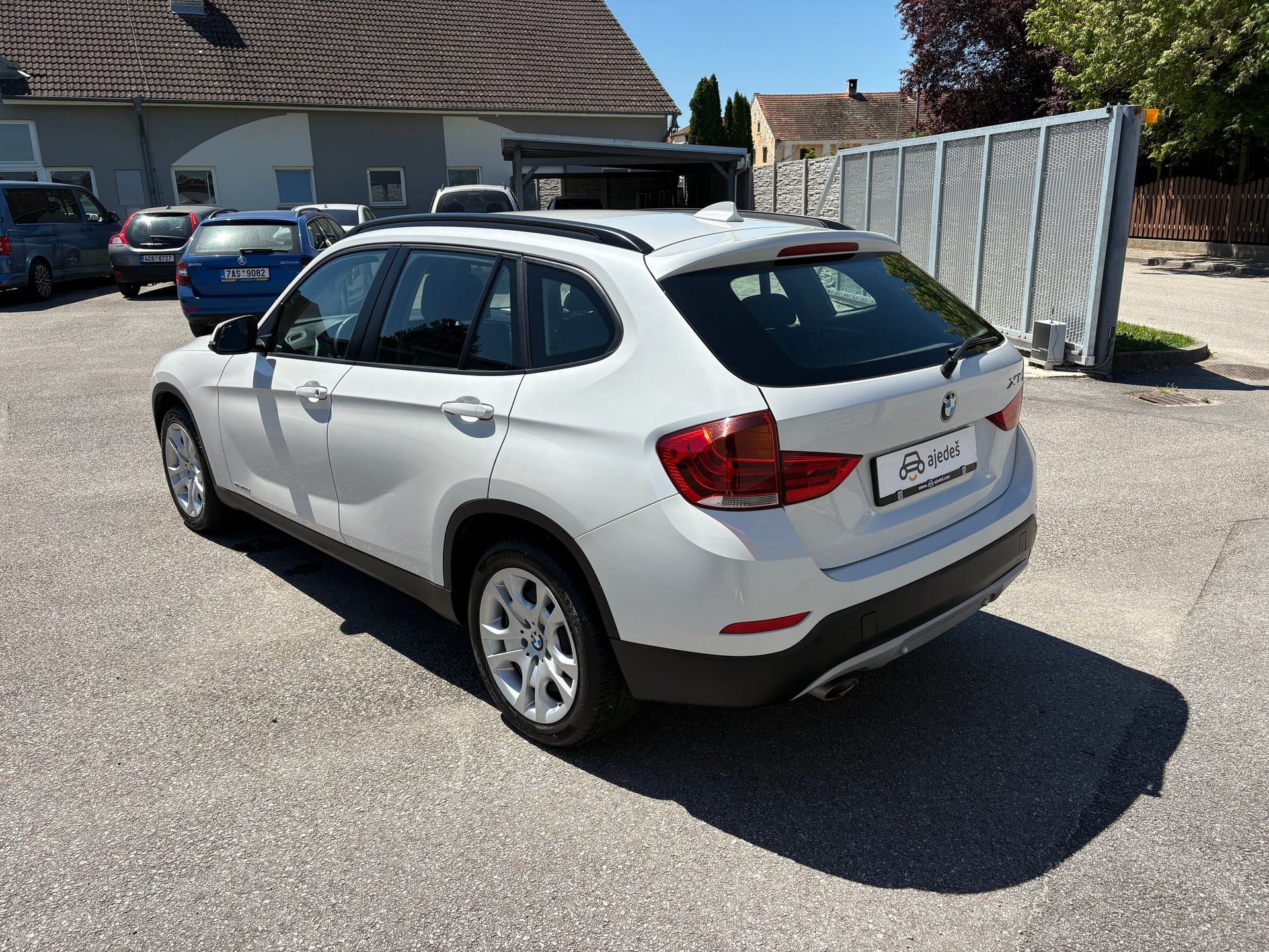 BMW X1, sDrive18d/AUT/ČR-2.maj./servis - fotka 5