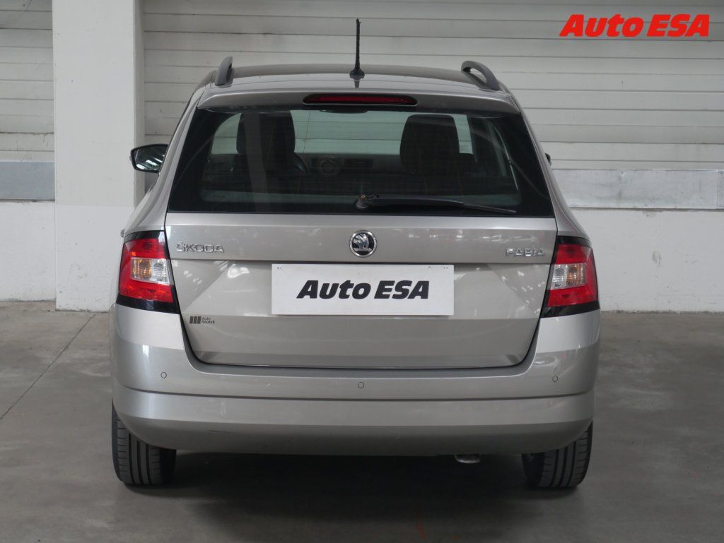 Škoda Fabia, 1.0 Tsi,2.maj,ČR - fotka 5