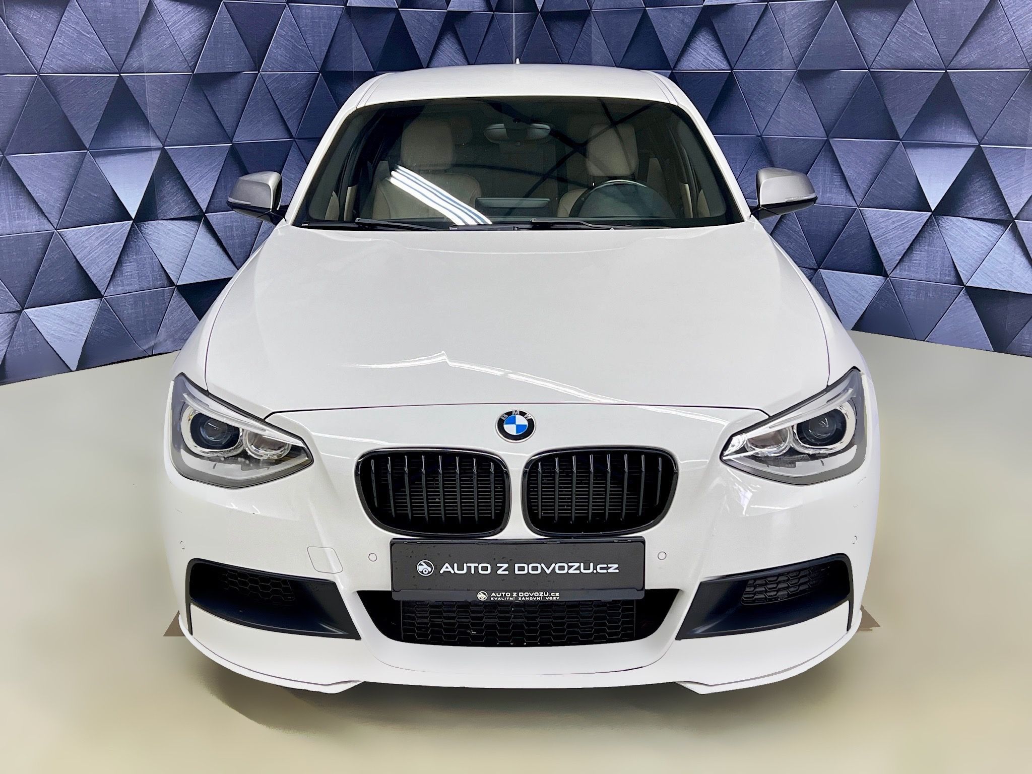 BMW Řada 1, 235KW, SPORT. VÝFUKY - fotka 3