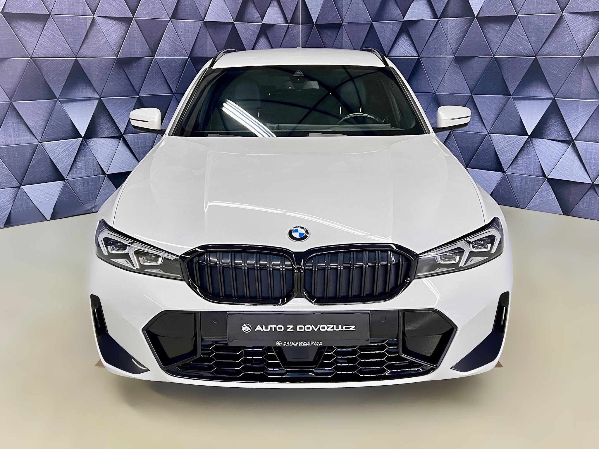 BMW Řada 3, 320d xDrive M-PAKET - fotka 3