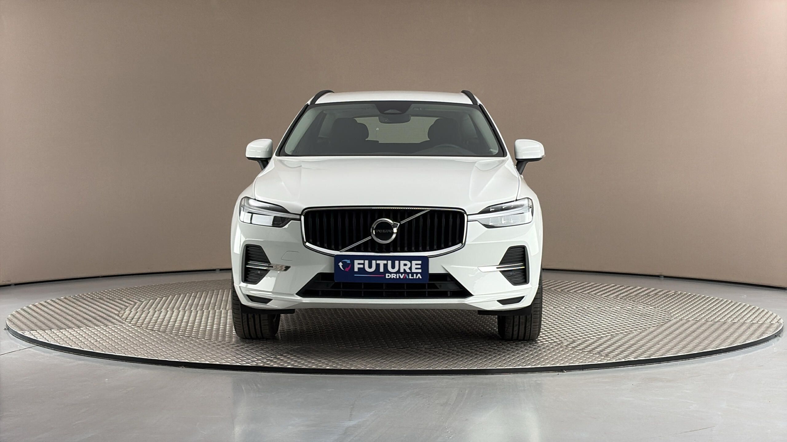 Volvo XC60, 2.0 B4 AUT AWD Momentum Pro - fotka 3
