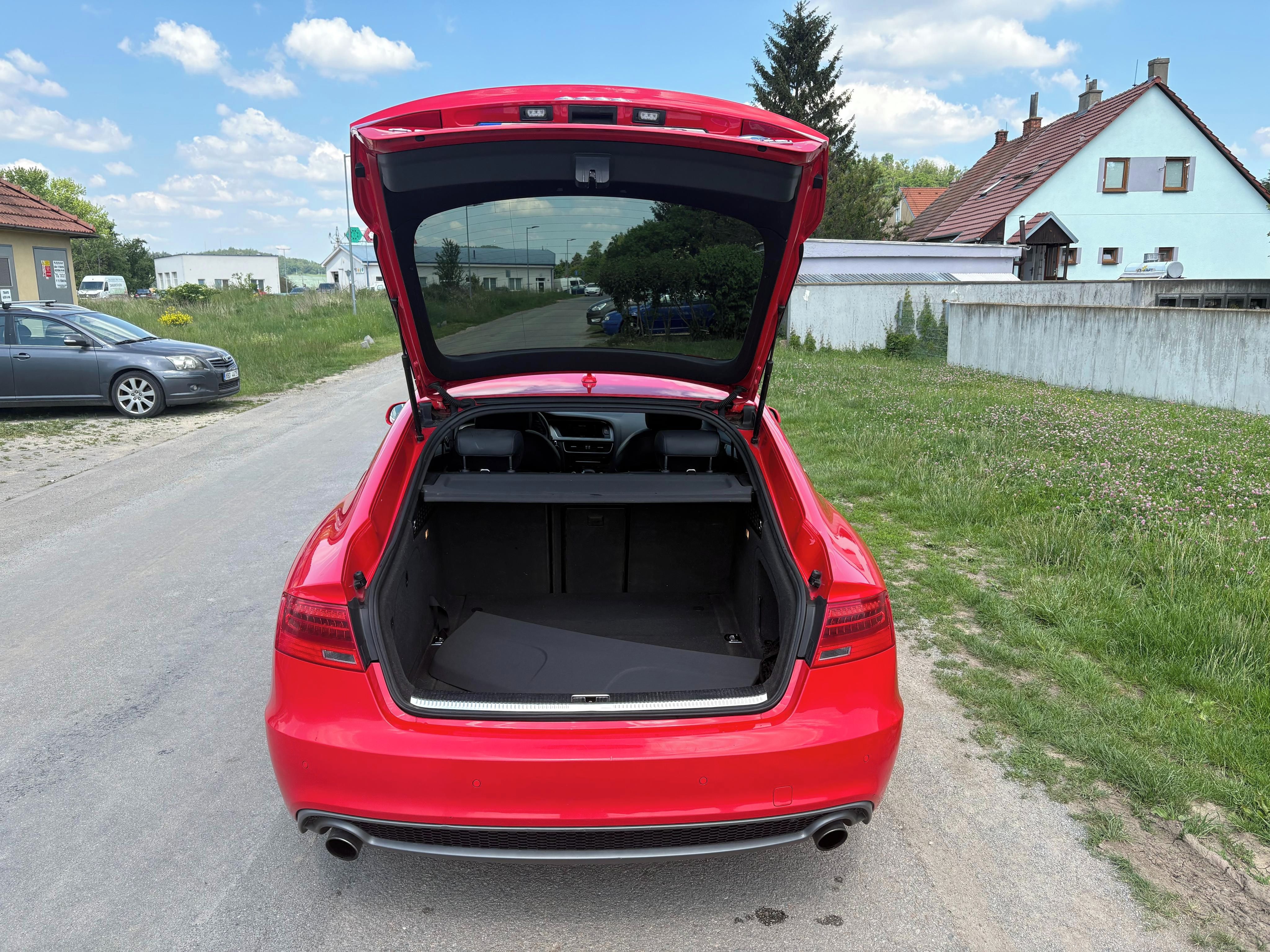 Audi A5, 2.0TFSi - 165kW S-line 4x4 - fotka 6