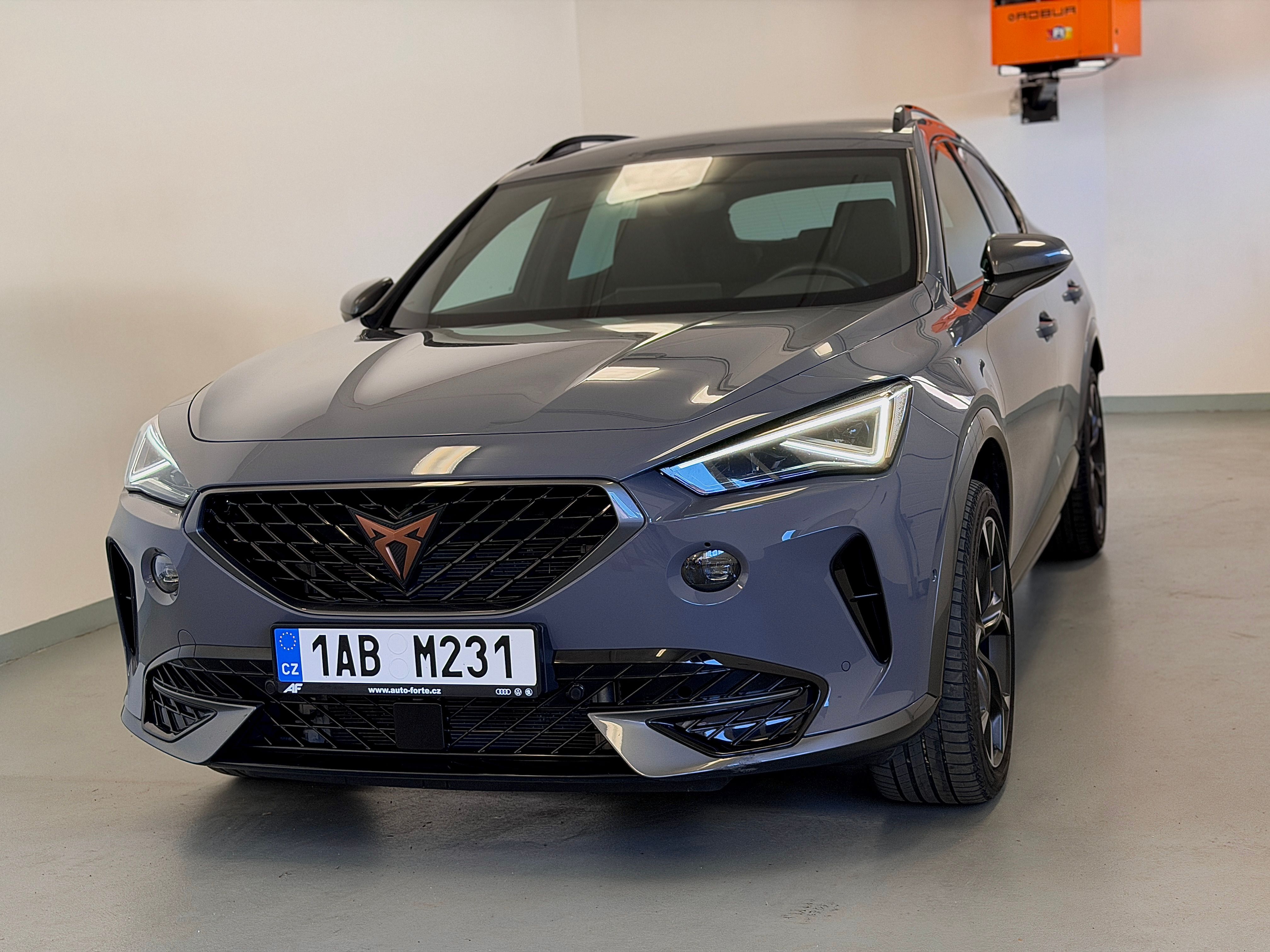 Cupra Formentor, 2,0 TSI DSG 140KW 4x4 čr.1 Maj - fotka 2