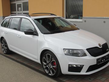 RS 2.0 TDI DSG NAVI TAŽNÉ