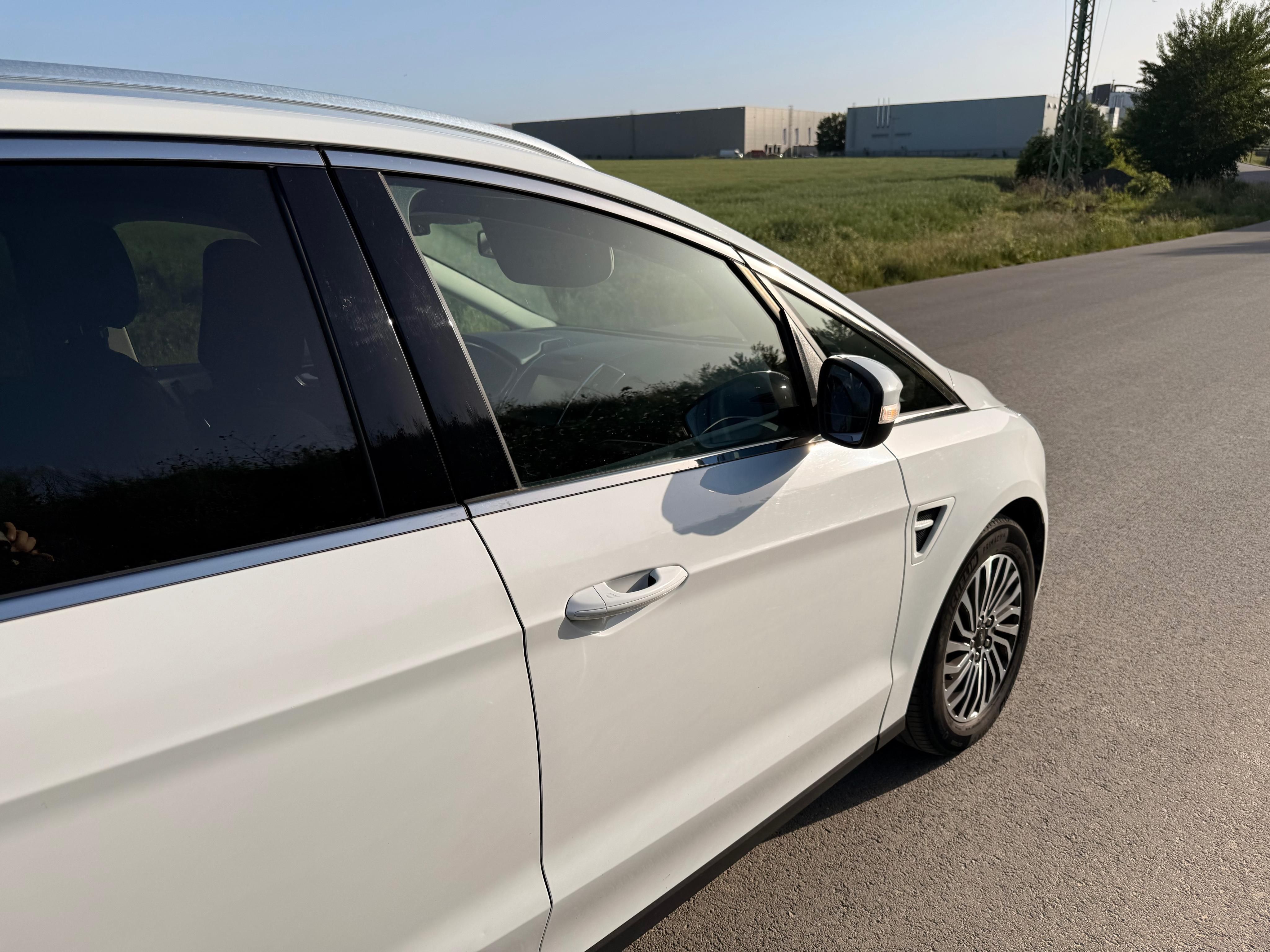 Ford S-MAX, Ford S-MAX 2.0 TDCi AT8 - fotka 6