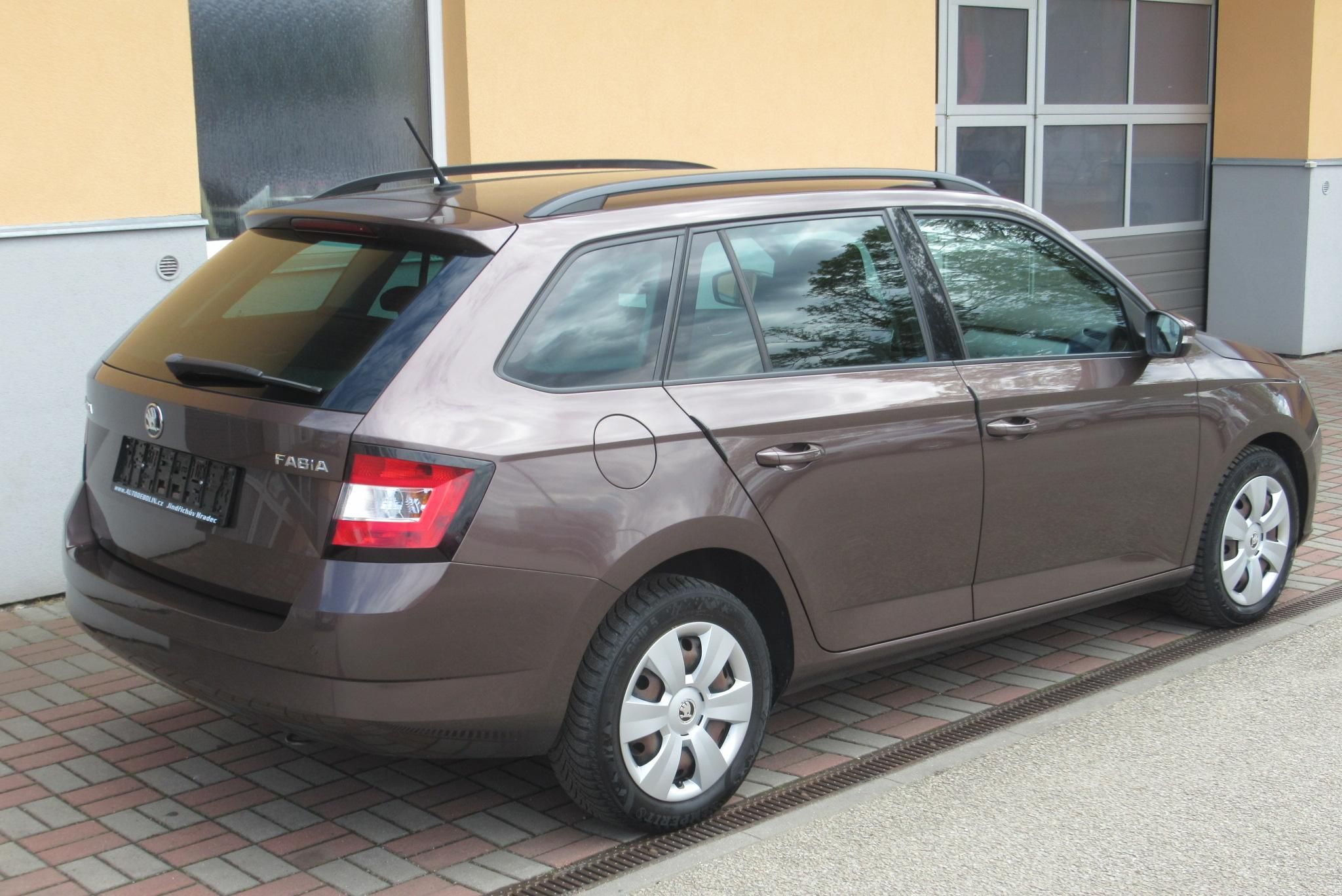 Škoda Fabia, 1.2 TSi KLIMA VYHŘ. SEDADLA - fotka 5