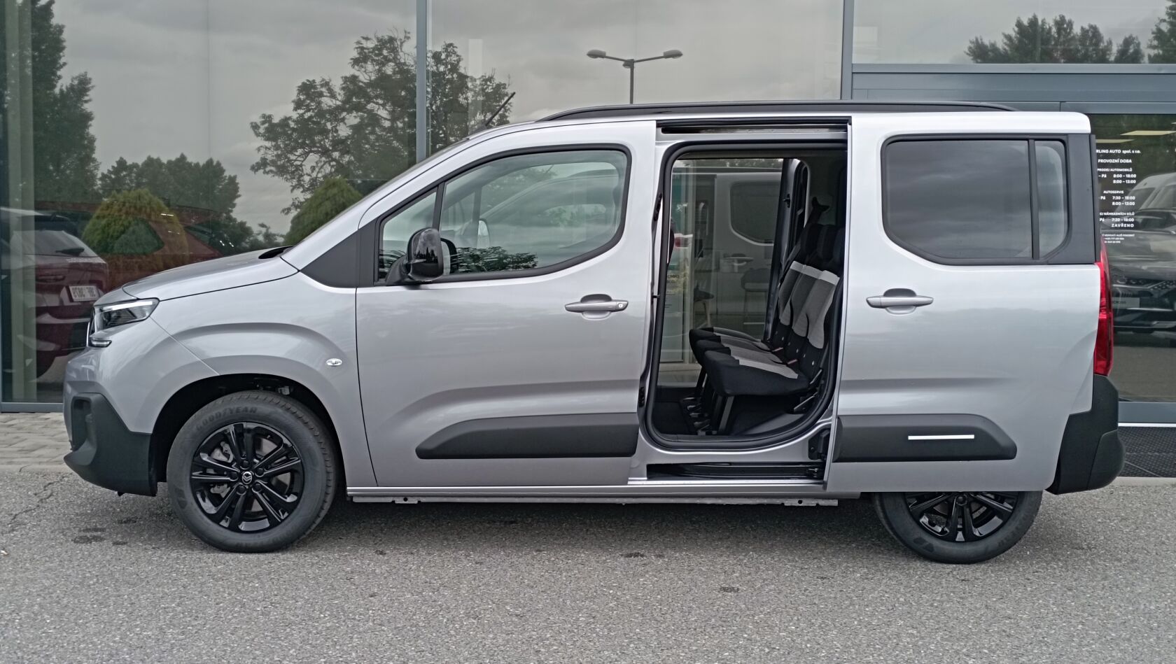 Citroën Berlingo, MAX1.5 BlueHDi 130 S&S MAN6 - fotka 3