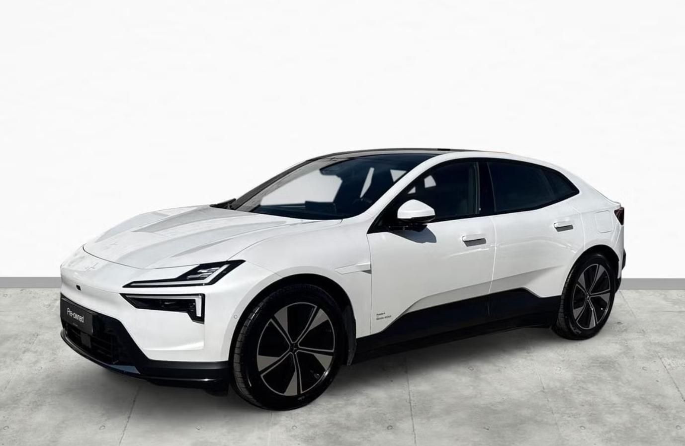 Polestar 4, LR AWD Plus Pilot 360kam Pano.