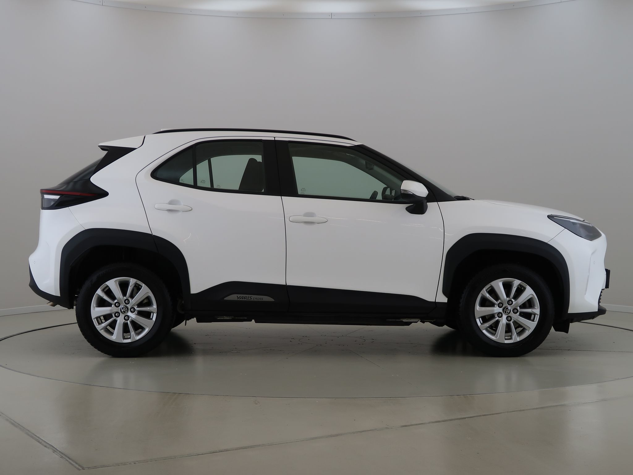 Toyota Yaris Cross, 1.5,AT,CZ,1Maj,ComfortTech - fotka 4