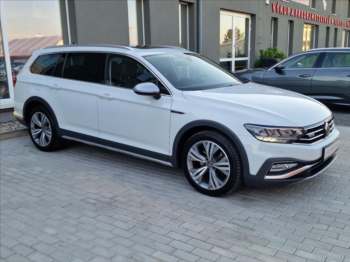 Volkswagen Passat, 2.0TDI 147kW DSG Alltrack, ČR - fotka 2