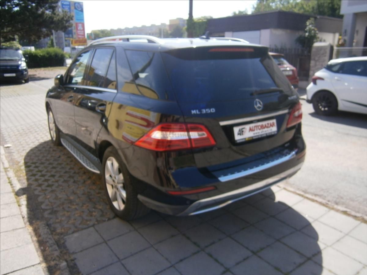 Mercedes-Benz Třídy M, 3,0 CDI 4 MATIC - fotka 4