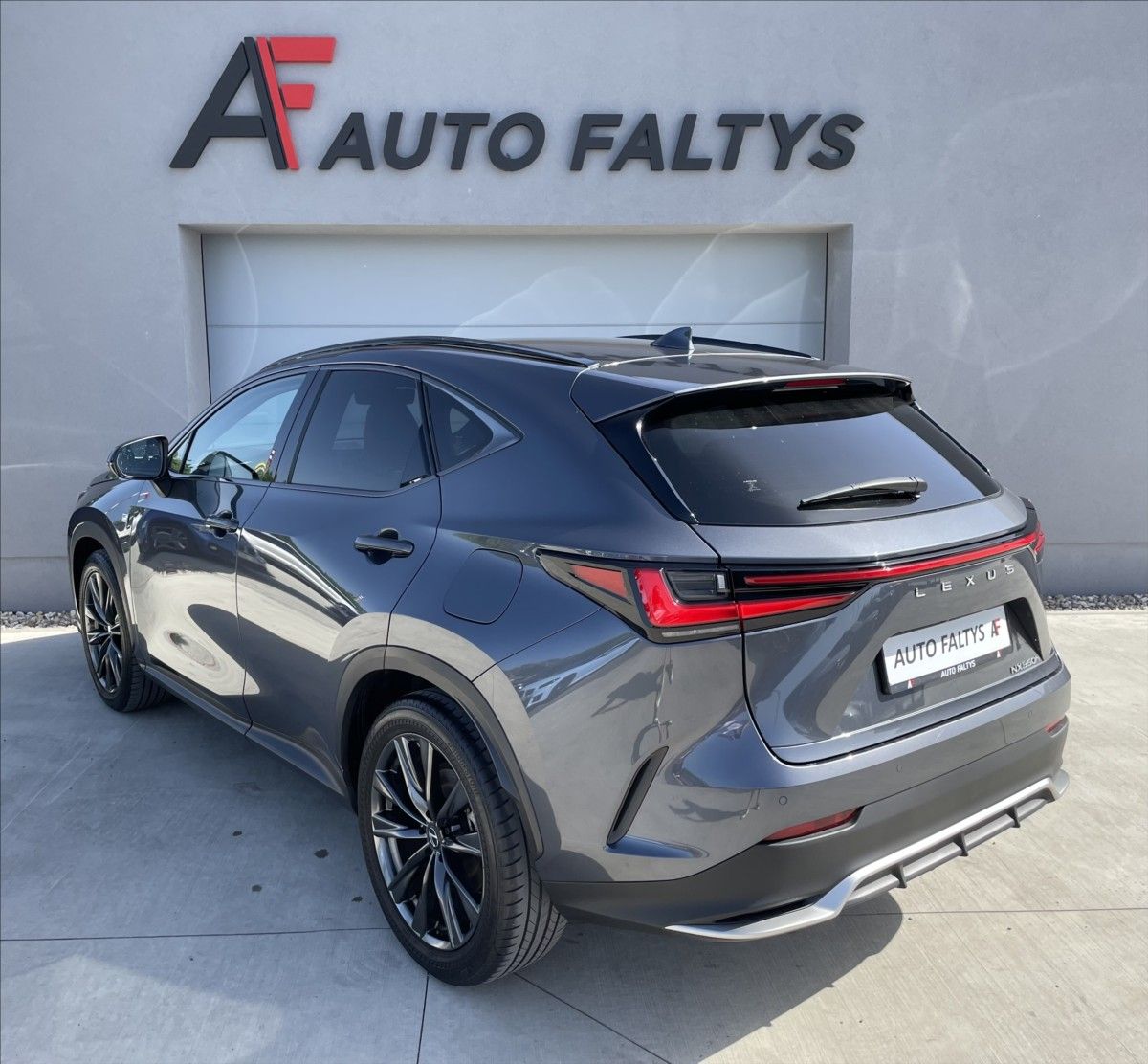 Lexus NX 350h, 2,5 Hybrid F-SPORT top 4x4  NX - fotka 5