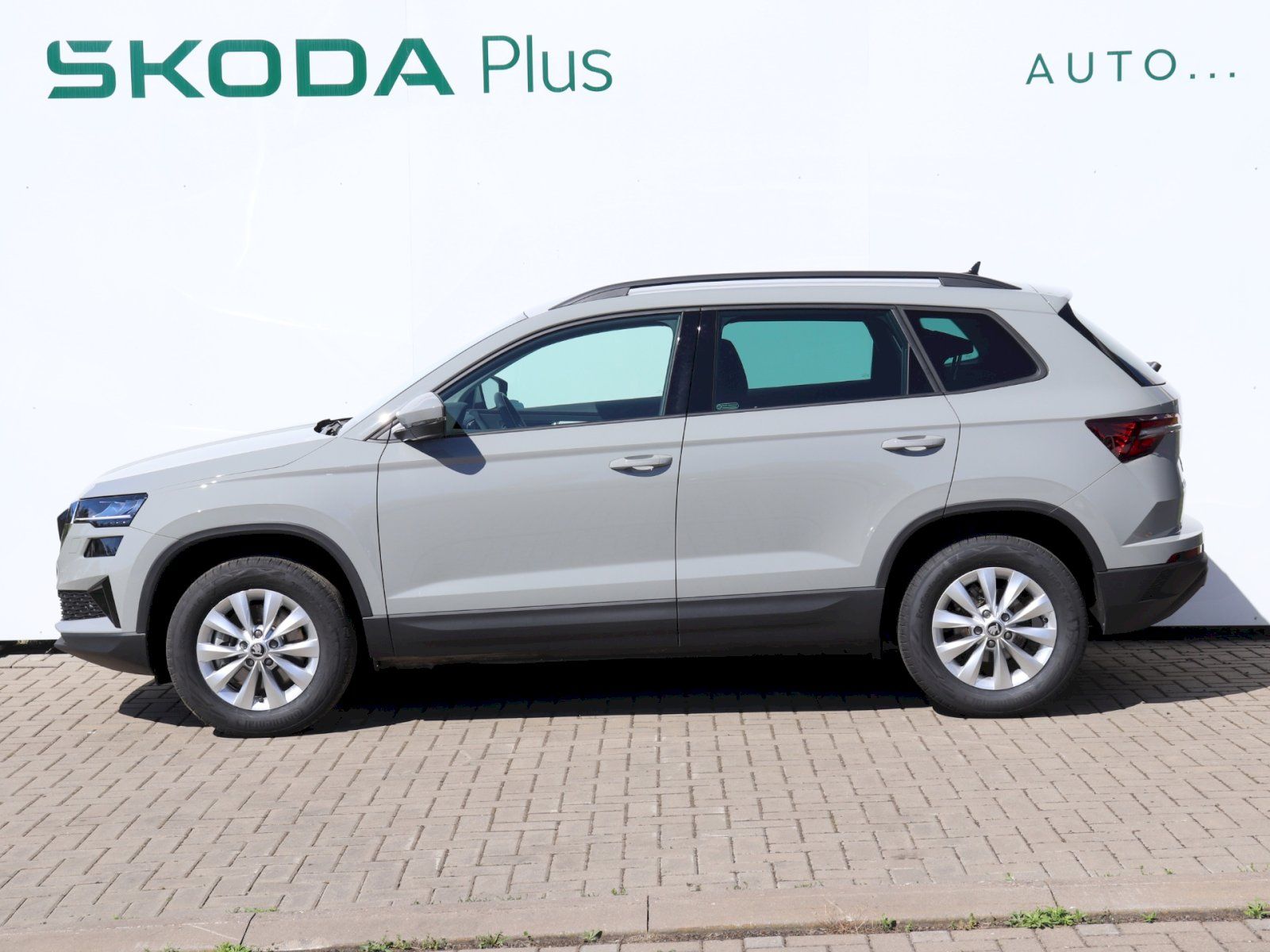 Škoda Karoq, Karoq Selection 1.5 TSI 110 kW - fotka 3