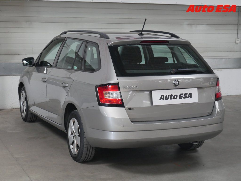 Škoda Fabia, 1.0 Tsi,2.maj,ČR - fotka 4