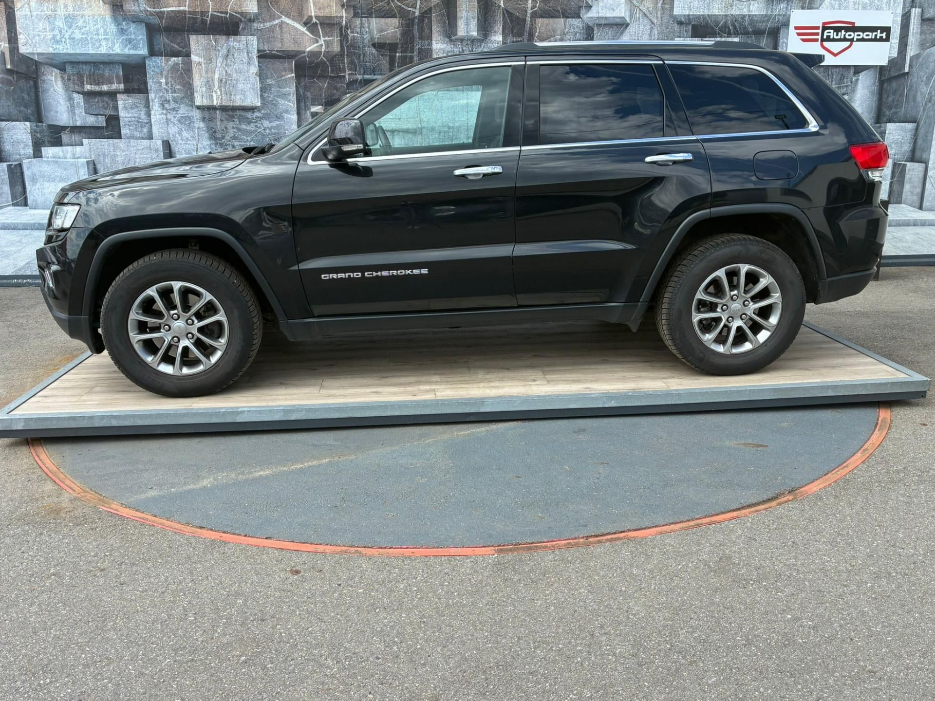 Jeep Grand Cherokee, 3.0CRDi, 184KW, LIMITED, DPH - fotka 4