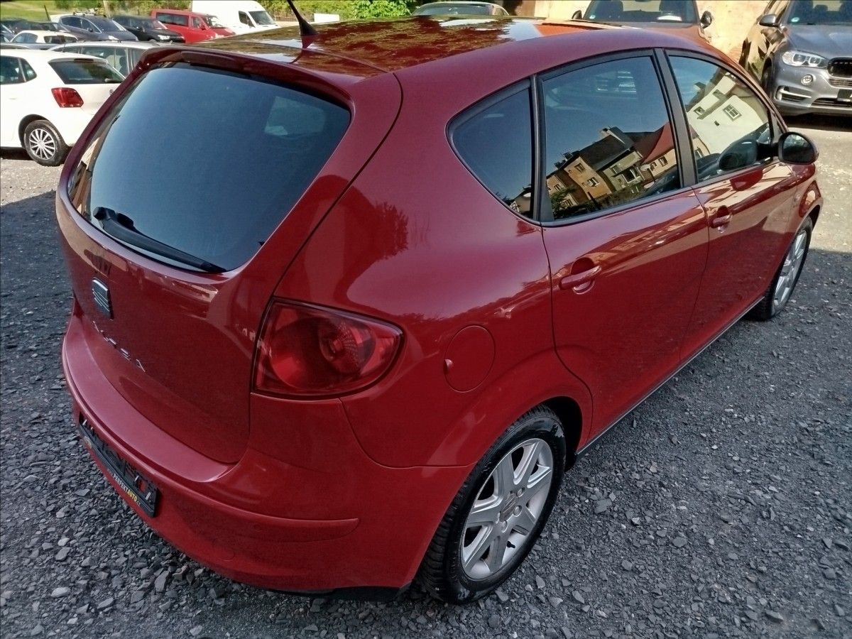 Seat Altea, 2,0 i 110kW, AUTOMAT - fotka 6