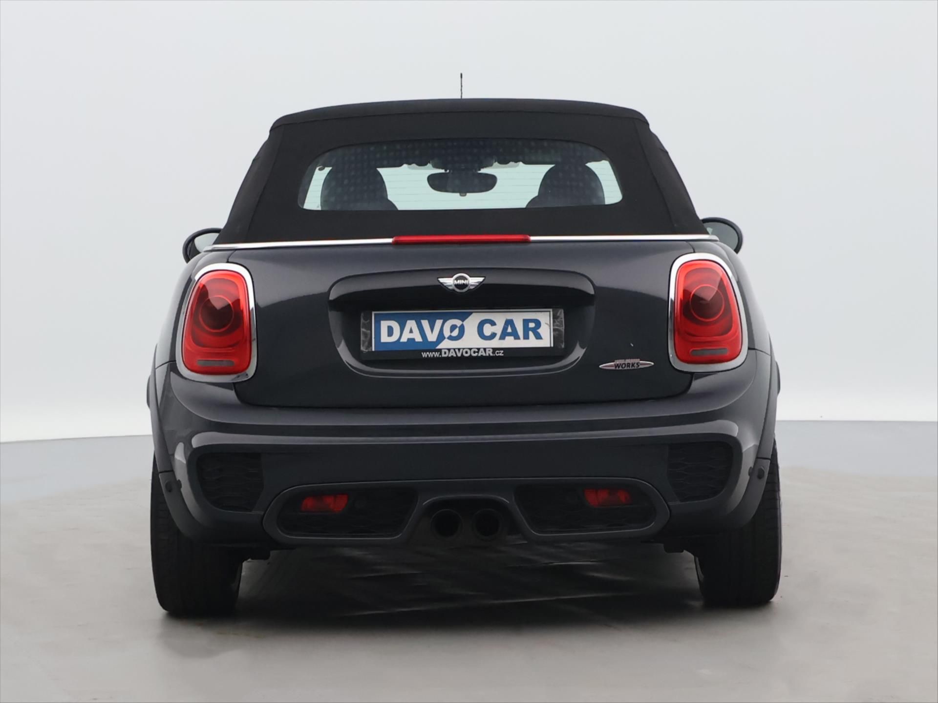 Mini Cooper, 2,0 i JCW 206kW Cabrio Manual - fotka 6