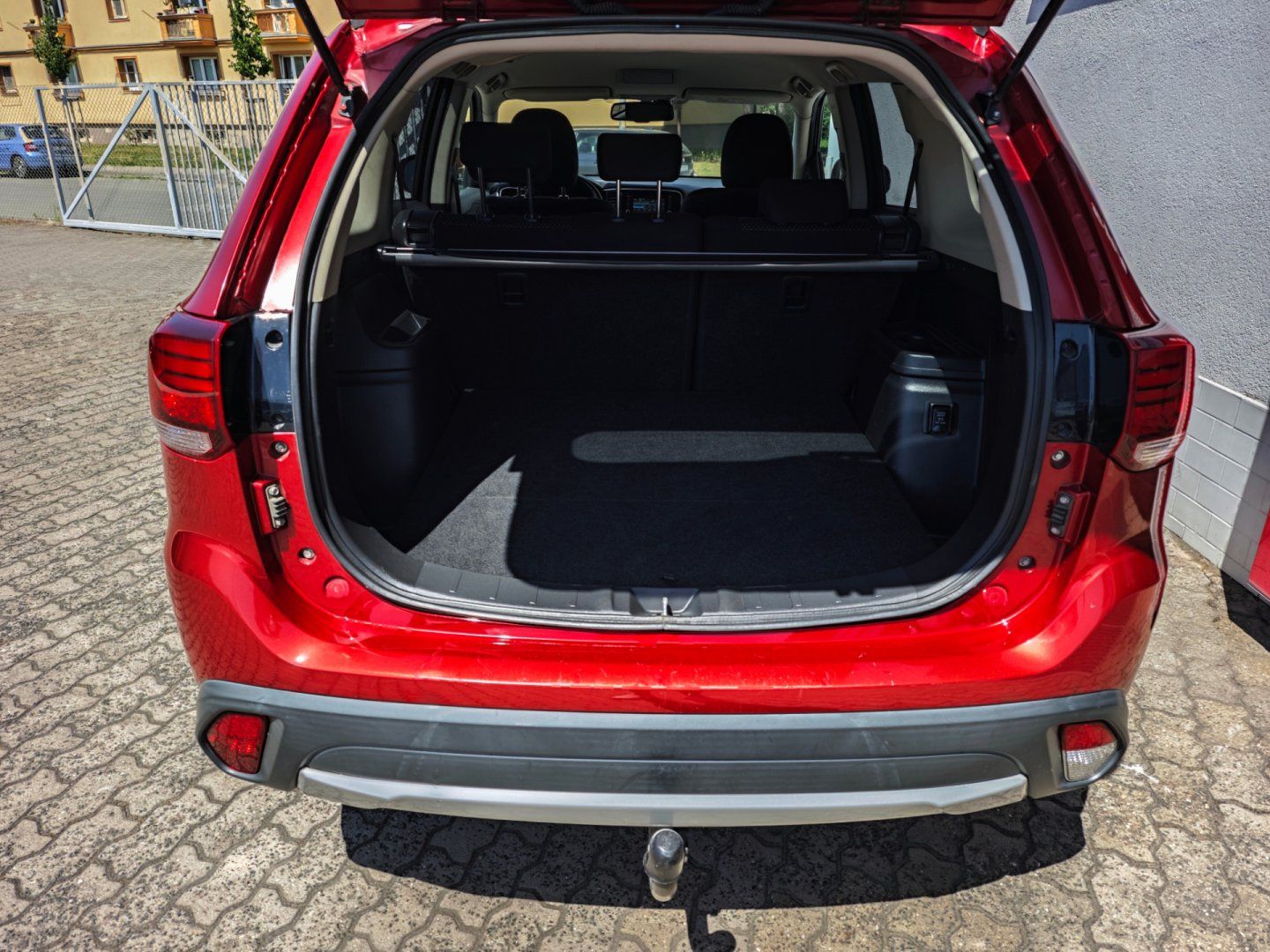 Mitsubishi Outlander, 2.0 Mivec Diamant 2WD Kamera - fotka 6