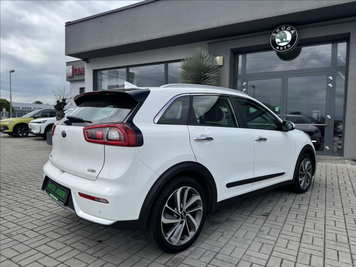 Kia Niro, 1,6 GDi 77kW HYBRID  AUTOMAT Č - fotka 6
