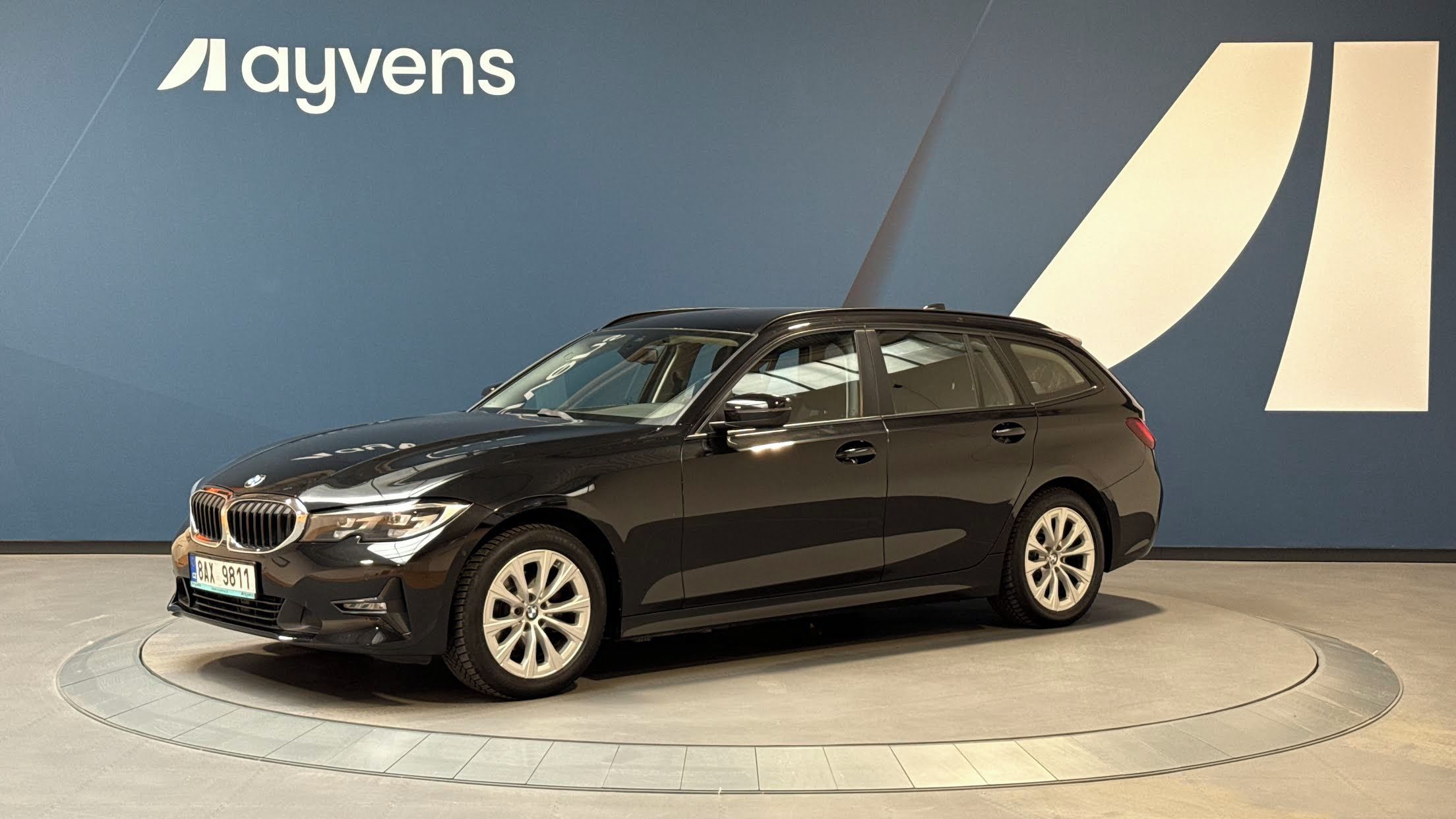 BMW Řada 3, 2.0 318d Touring - fotka 4