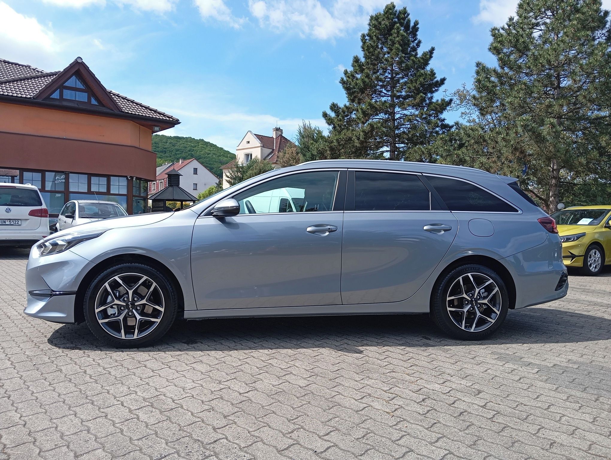 Kia Cee´d SW, 1.5 T-GDi TOP + paket Business - fotka 5