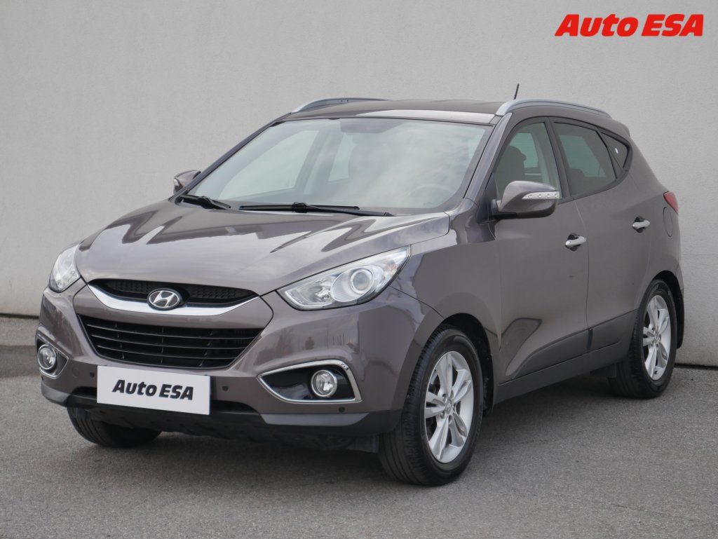 Hyundai ix35, 2.0CRDi 4x4,1.maj,AC - fotka 3