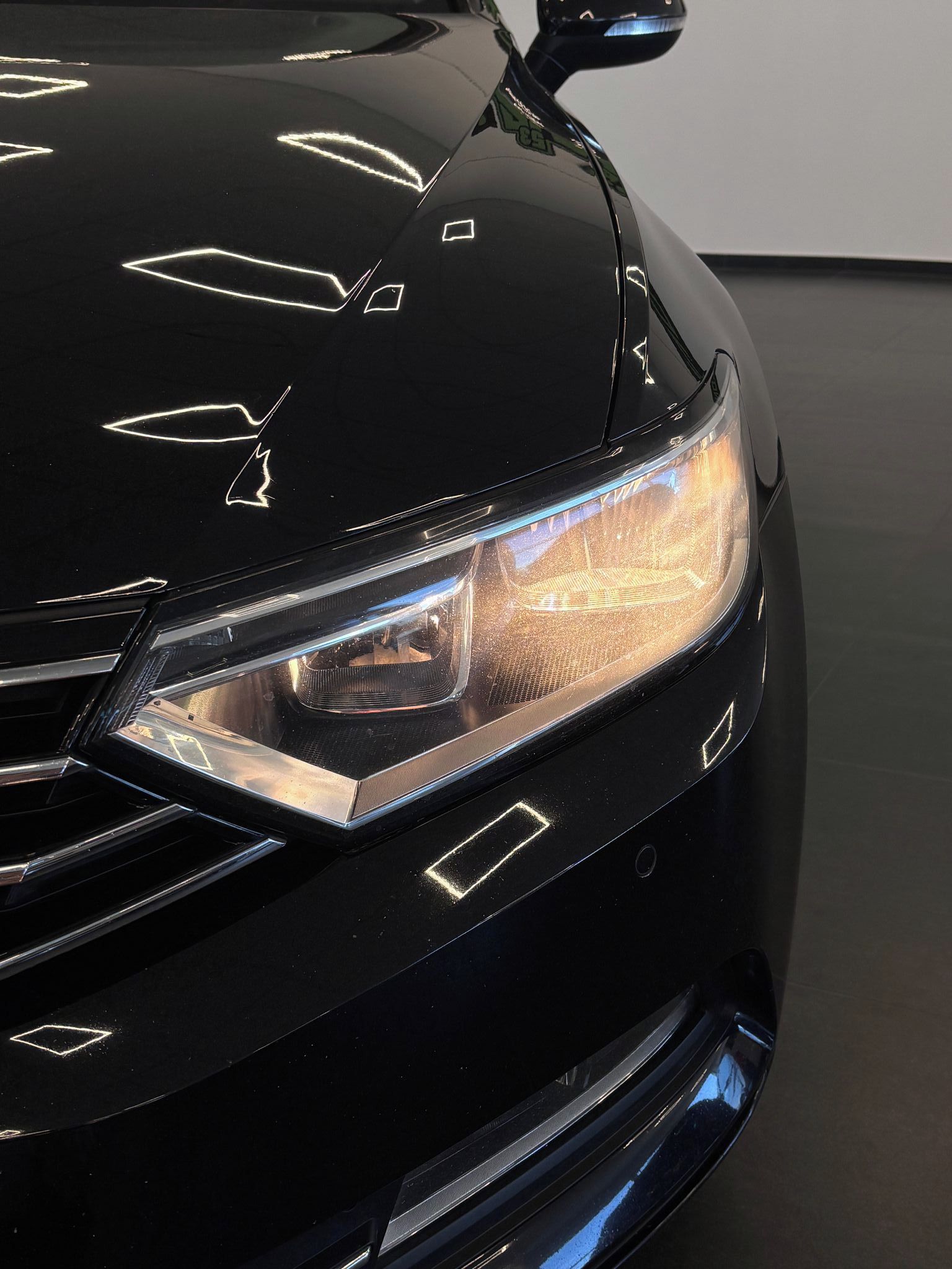 Volkswagen Passat, 2.0 TDI, 110kW - fotka 6