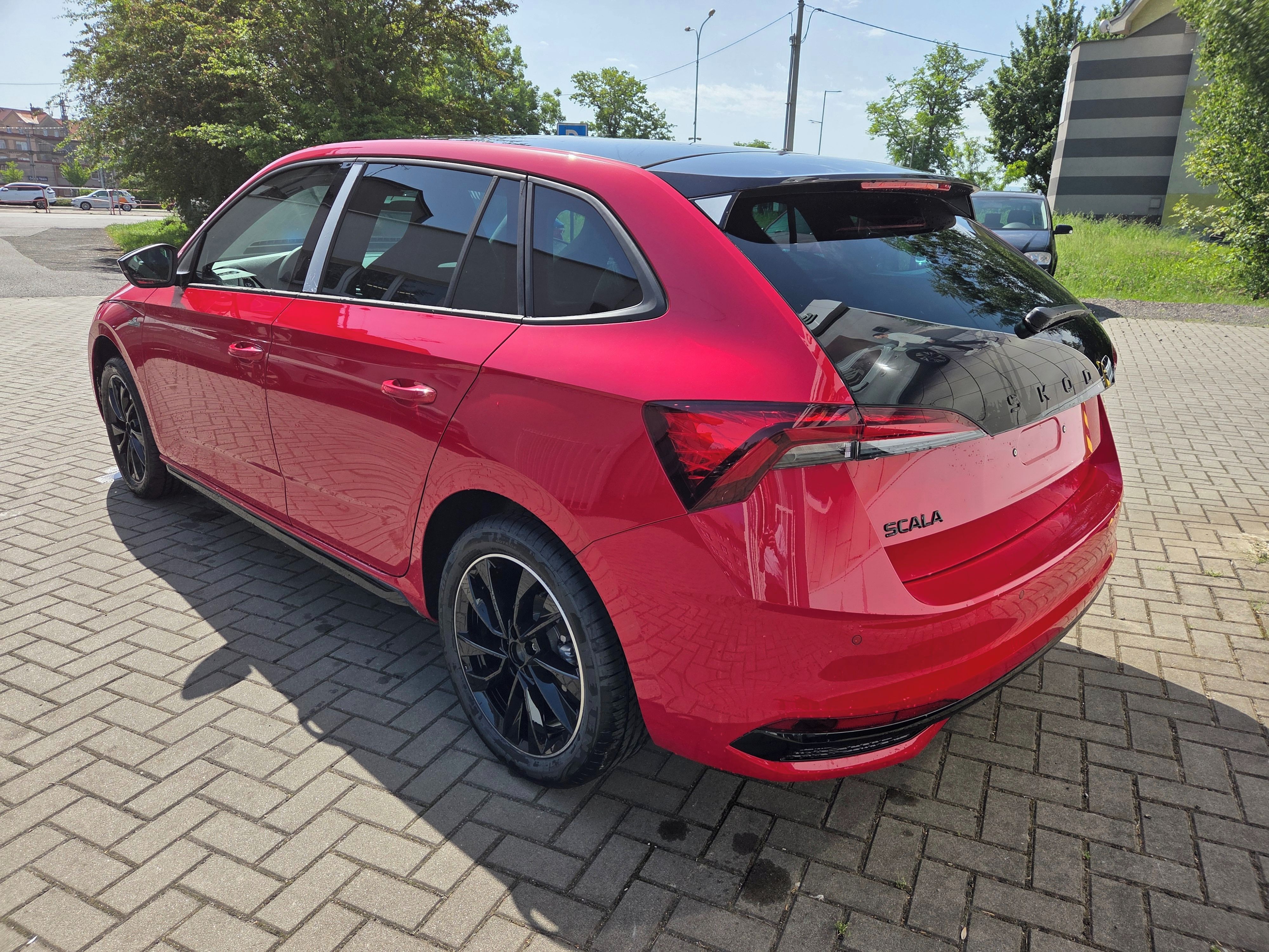 Škoda Scala, Monte Carlo 1,0 TSI 85 kW 7SDG - fotka 2