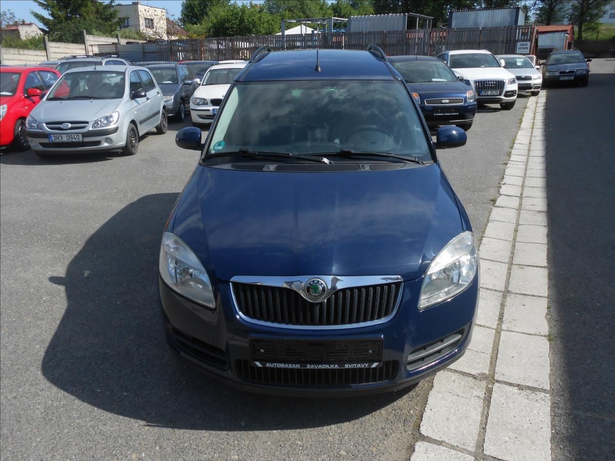 Škoda Roomster, 1,4 16V 63Kw - fotka 2