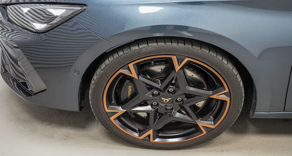 Cupra Leon, LEON ST 2,0 TSI DSG 4x4 VZ - L - fotka 4