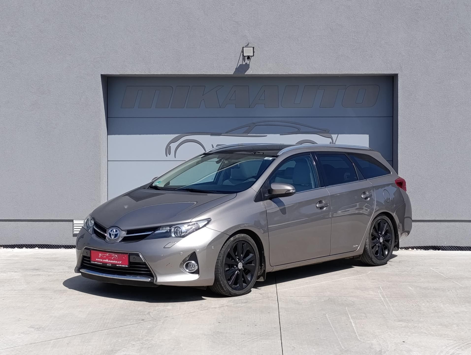 Toyota Auris, 1.8i HYBRID e-CVT PANO