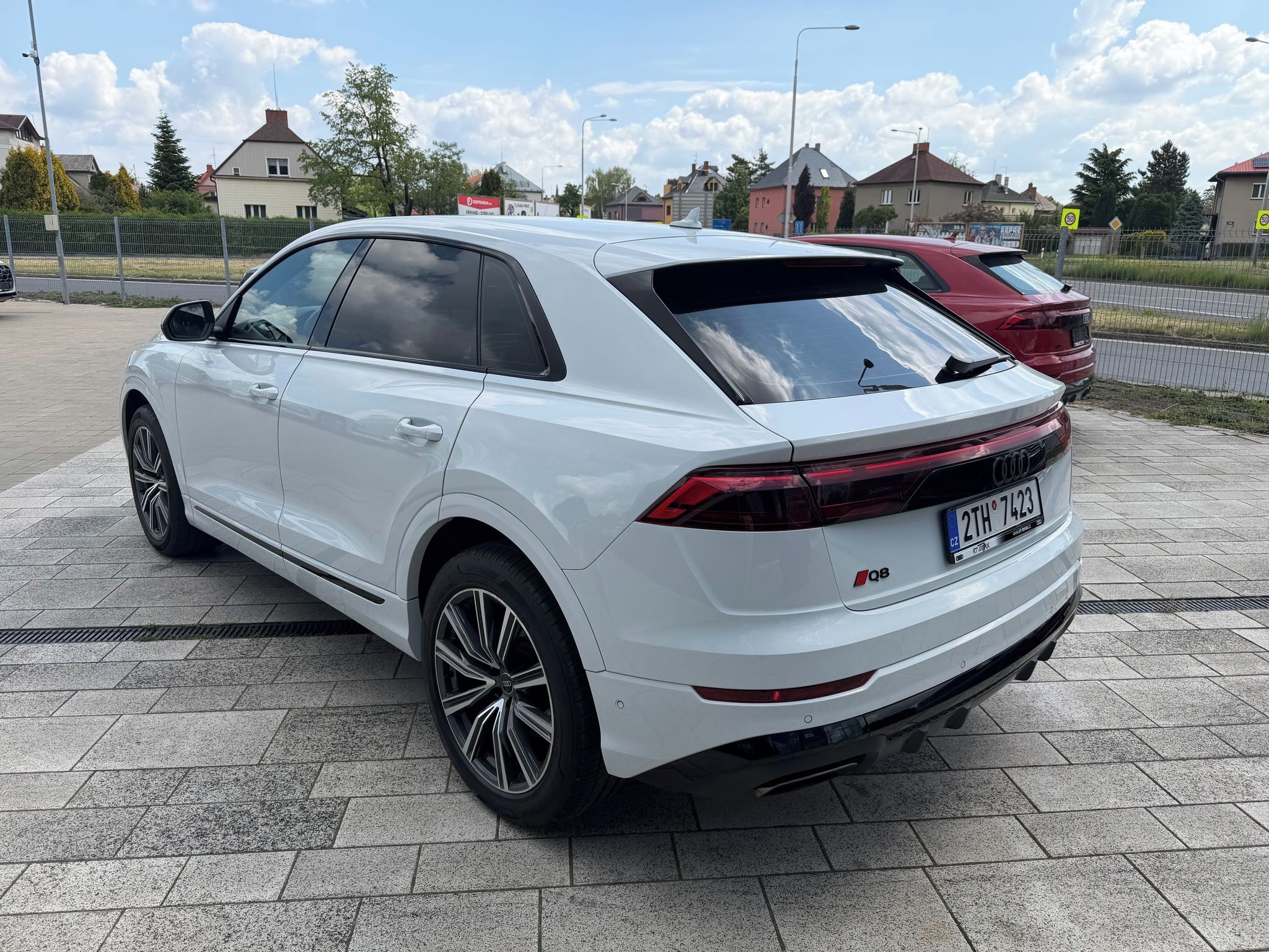 Audi Q8, S-line  50TDI 210kW webasto - fotka 3