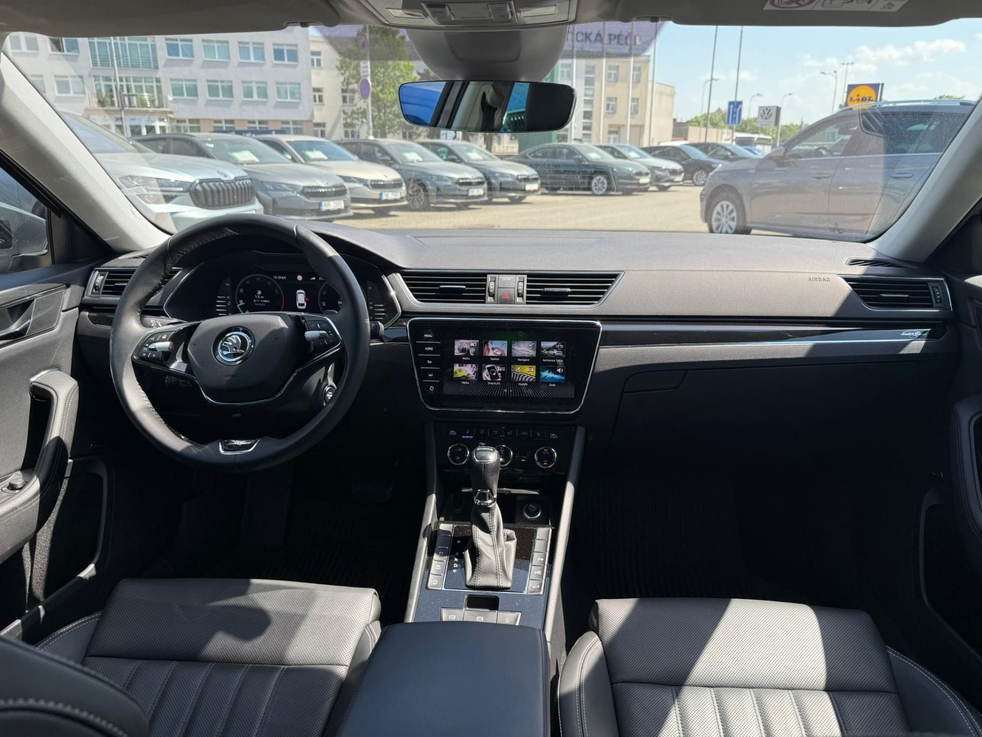 Škoda Superb, L&K 2.0 TSI 140kw DSG Combi - fotka 5