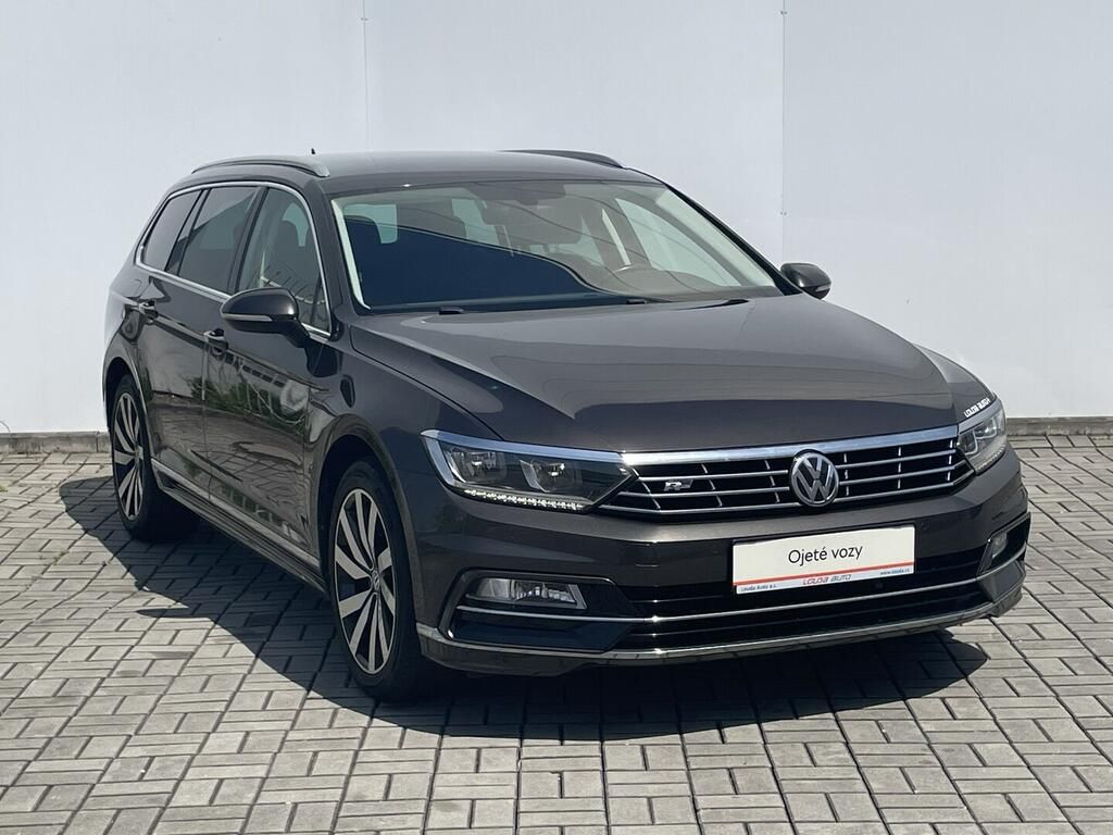 Volkswagen Passat, 2.0 TDI 110 kW - fotka 5