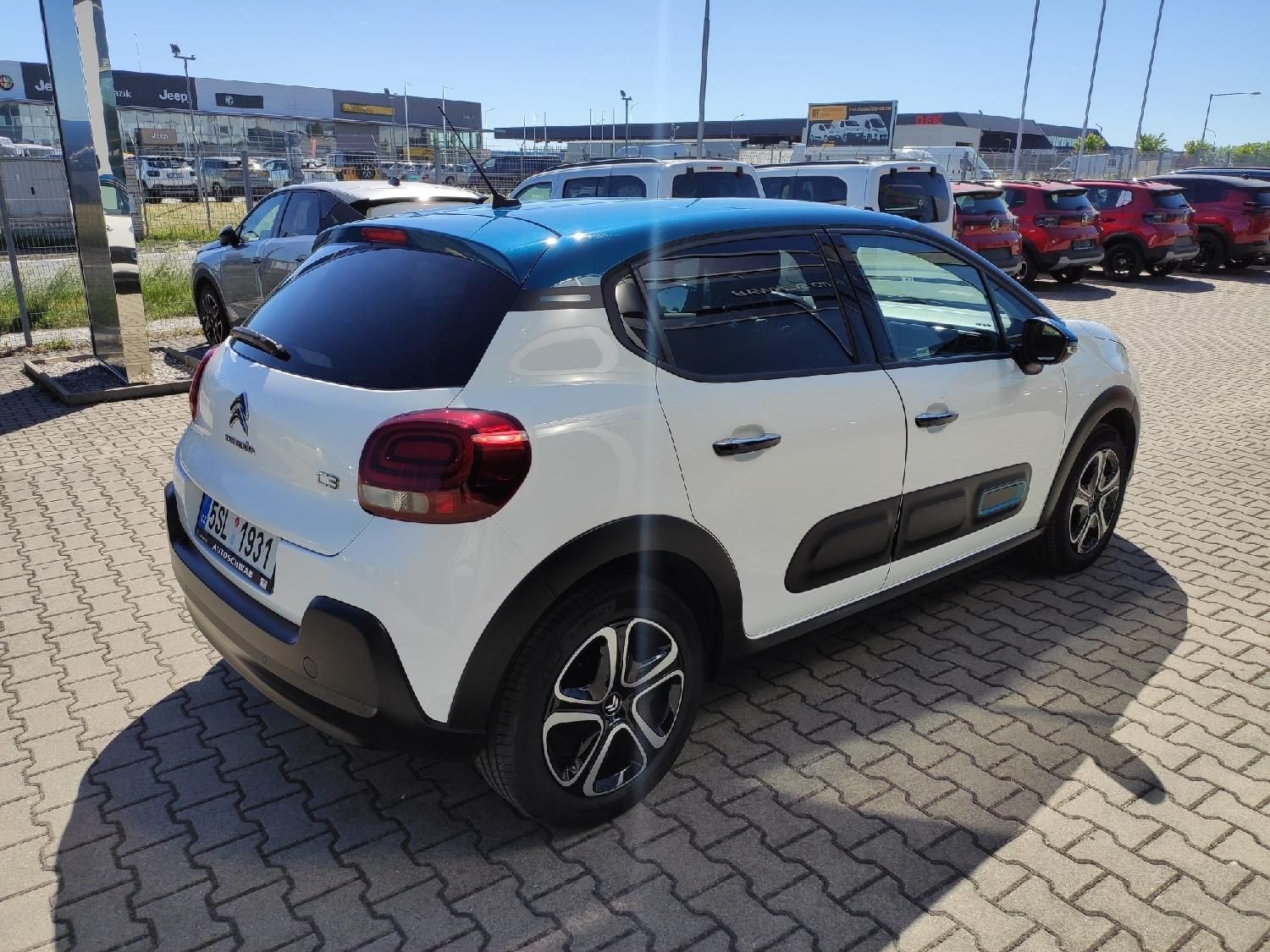 Citroën C3, SHINE 1.2 82k první majitel - fotka 4