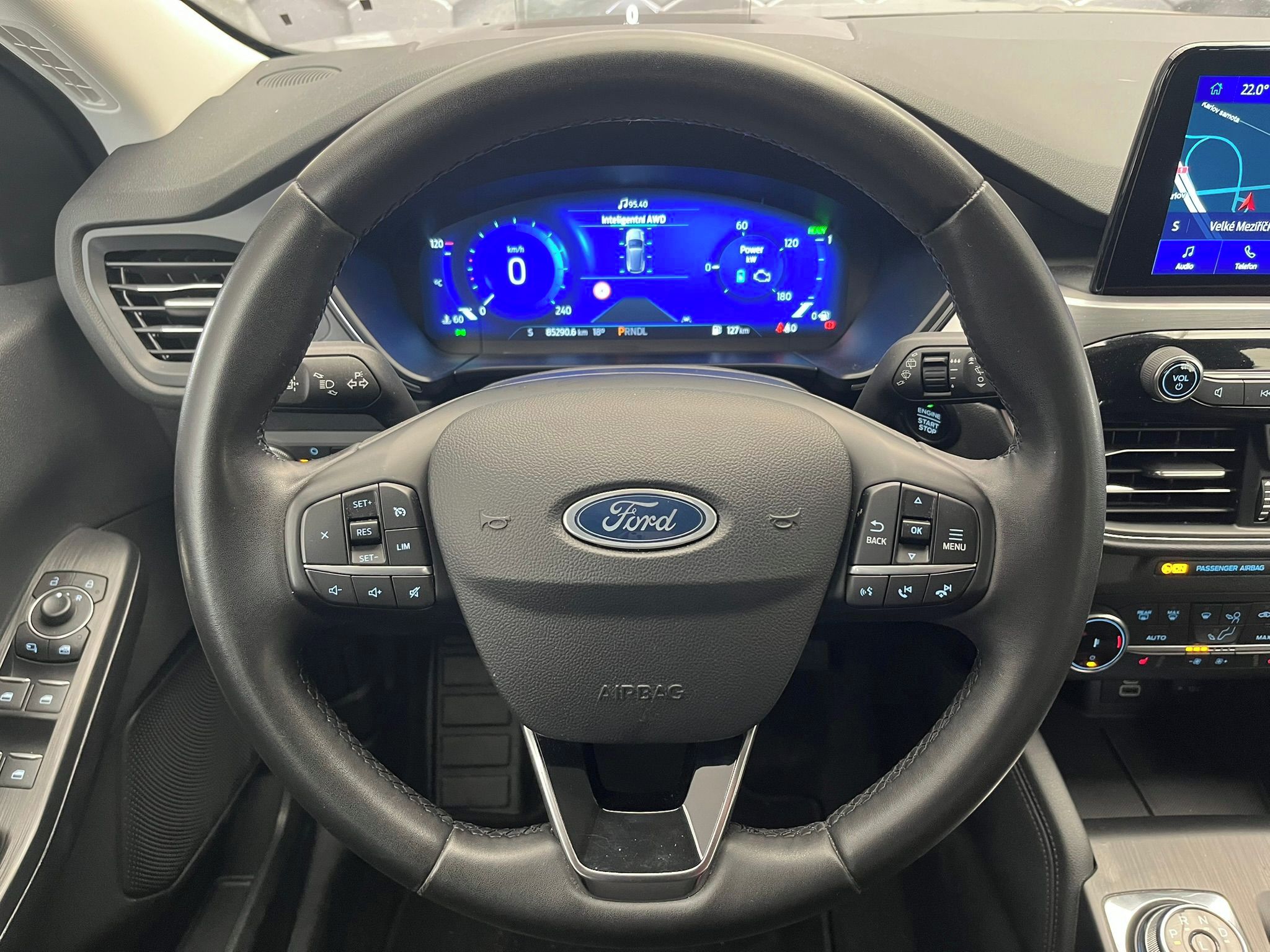 Ford Kuga, 2.5 Duratec HEV 4x4  TITANIUM - fotka 4