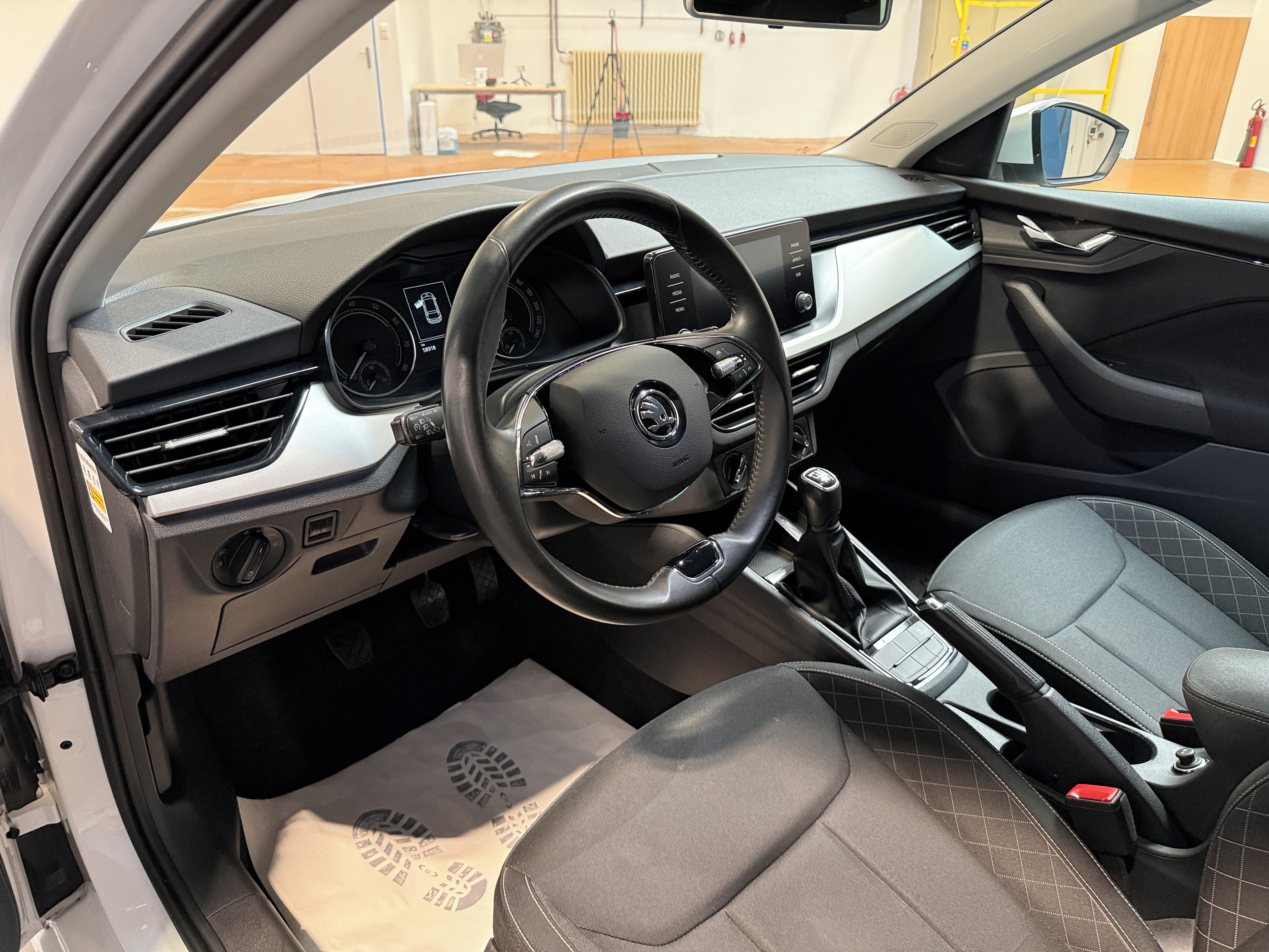 Škoda Scala, 1.0 TSI 85kW Ambition - fotka 5