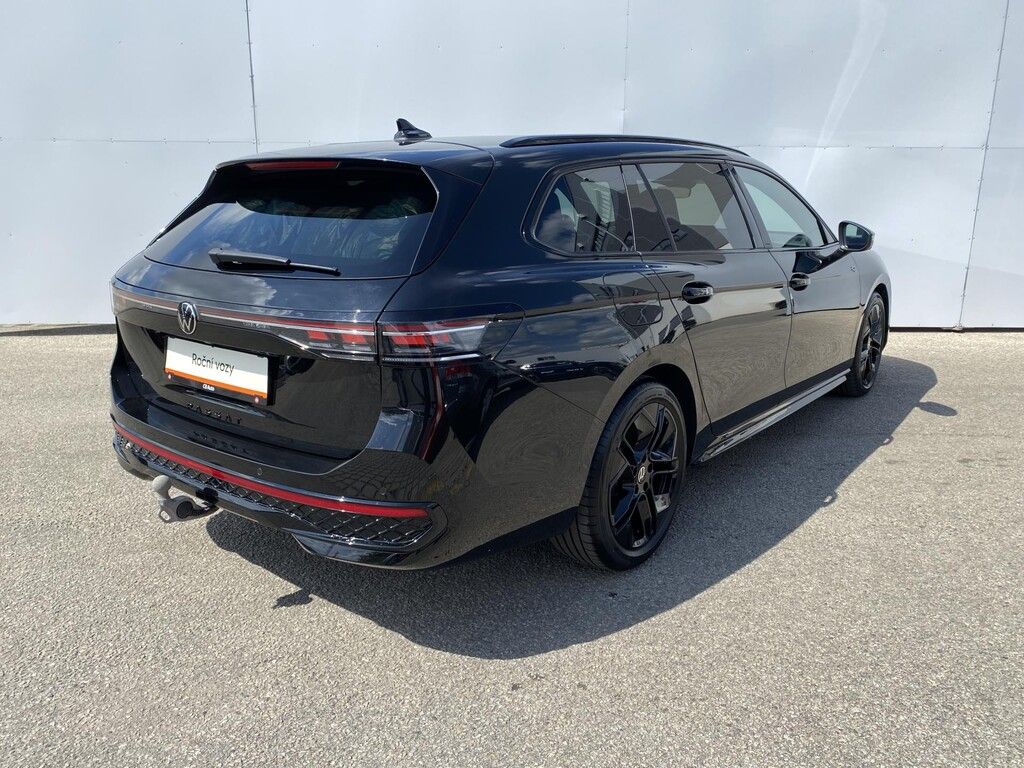 Volkswagen Passat Variant, 2,0 TDI 110 kW R-Line DSG - fotka 2