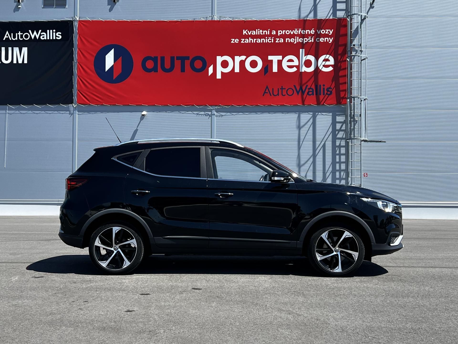 MG ZS, EV 105kW 45kWh LUXURY DPH - fotka 3