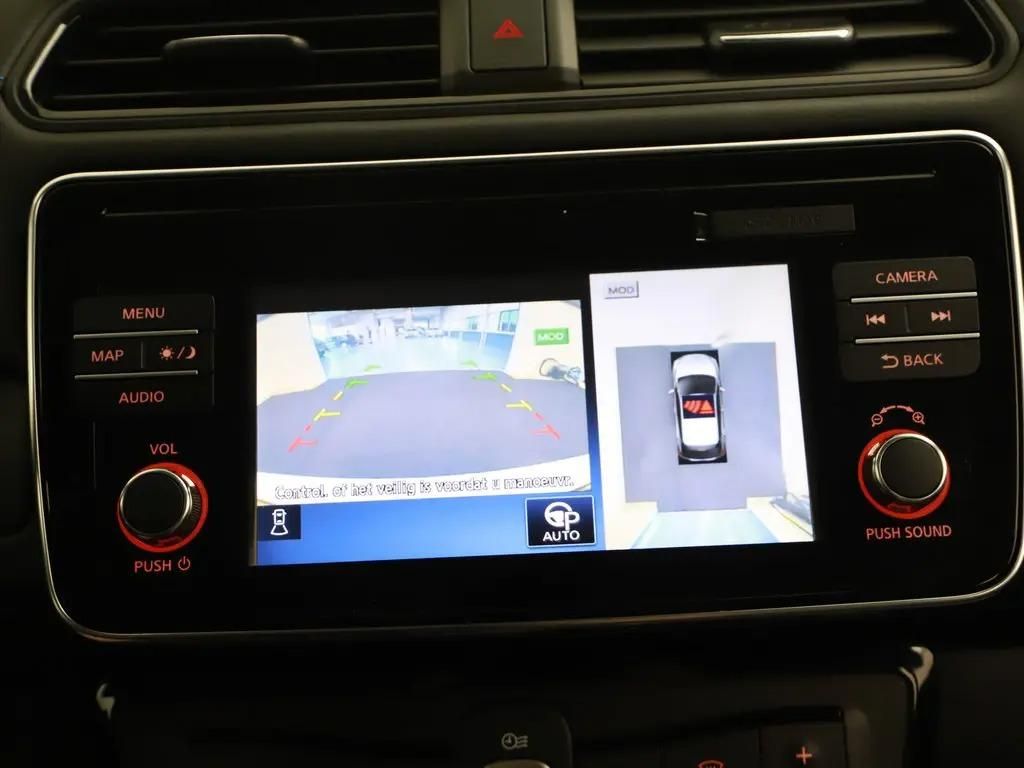 Nissan LEAF, EV 110kW 40kWh Tekna - fotka 6