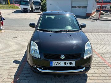 1.3 67kw manuál benzín