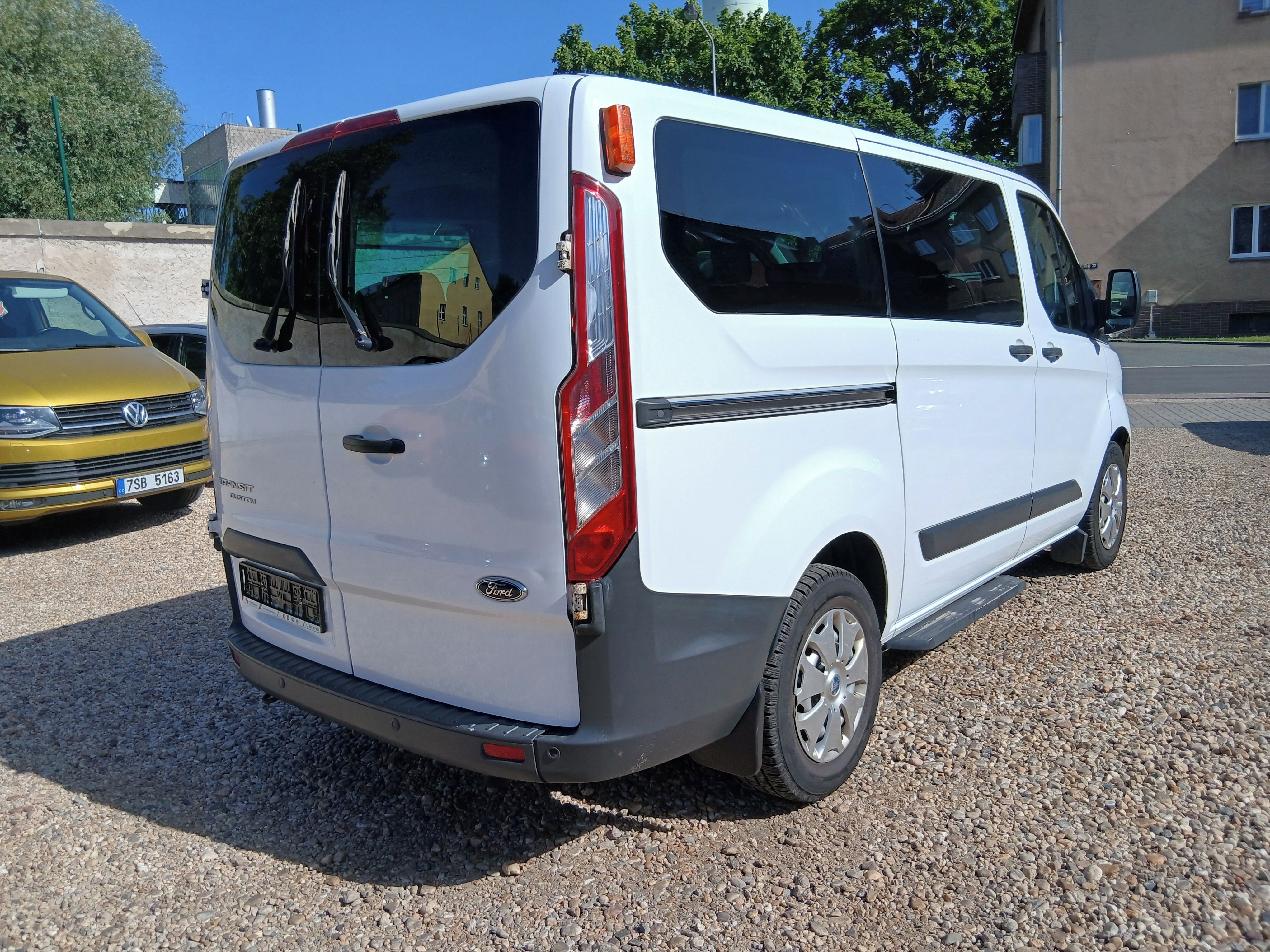 Ford Transit Custom, 2.0TDCi 96KW 9Míst S.kniha - fotka 5
