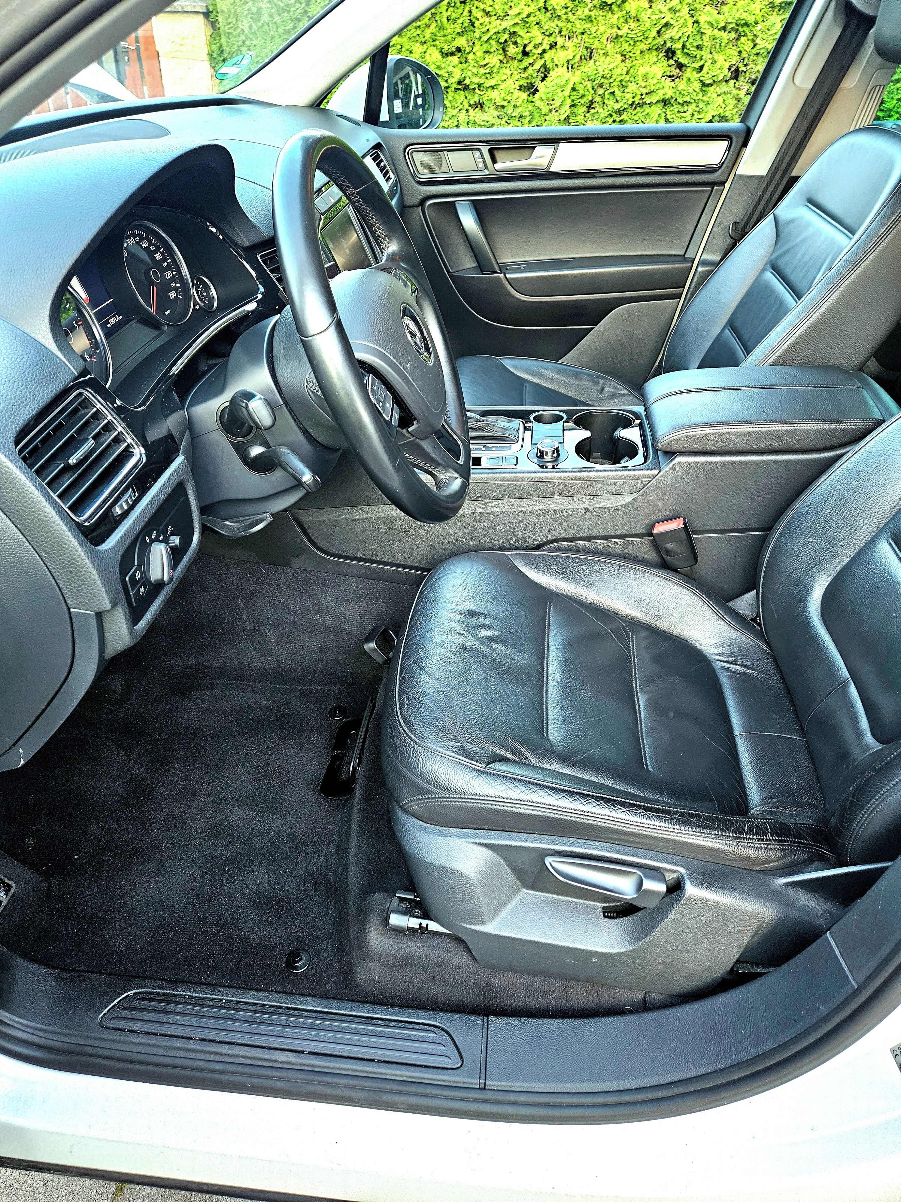 Volkswagen Touareg, 3.0TDI, NOVÉ ROZVODY,TOP STAV! - fotka 5