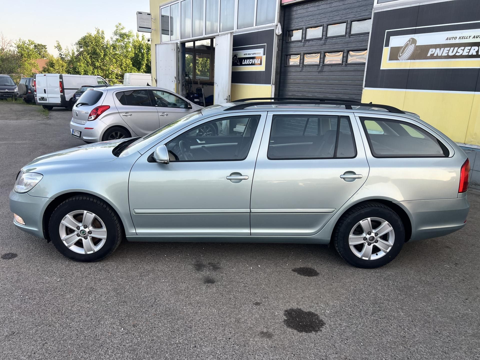 Škoda Octavia, 1.4TSI 90KW,DSG,TZ,ELEGANCE - fotka 4
