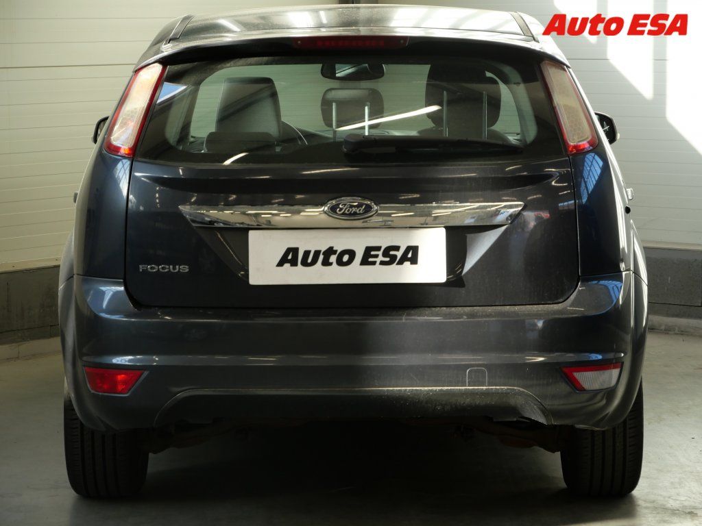 Ford Focus, 2.0i - fotka 5